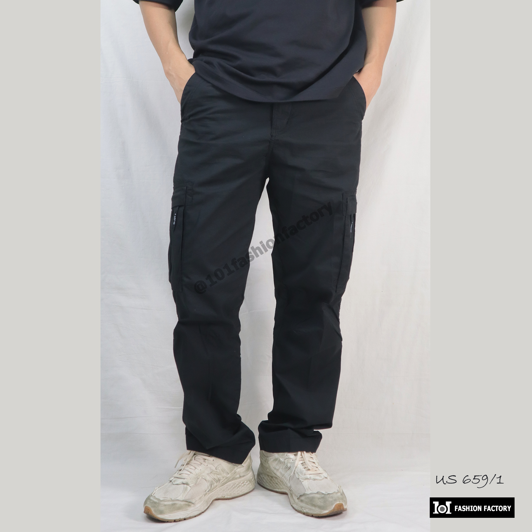 กางเกงคาร์โก้กระเป๋าข้าง NO.659/1 Legular Fit ผ้ากันลมยืดทรงกระบอก สีดำ | US101