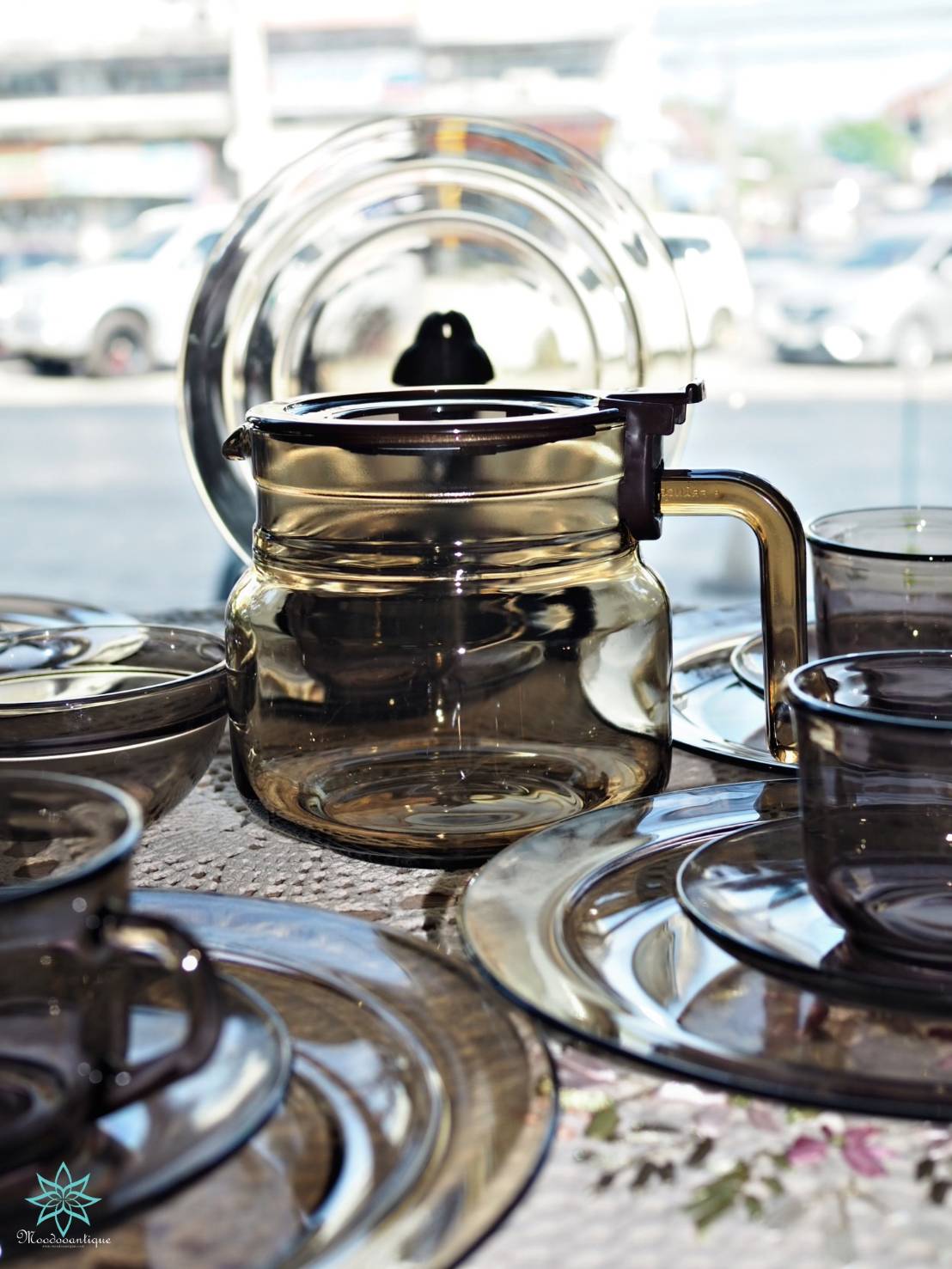 ชุดจาน + ชุดกาแฟ แบรนด์ Vintage Arcoroc France สีควันบุหรี่