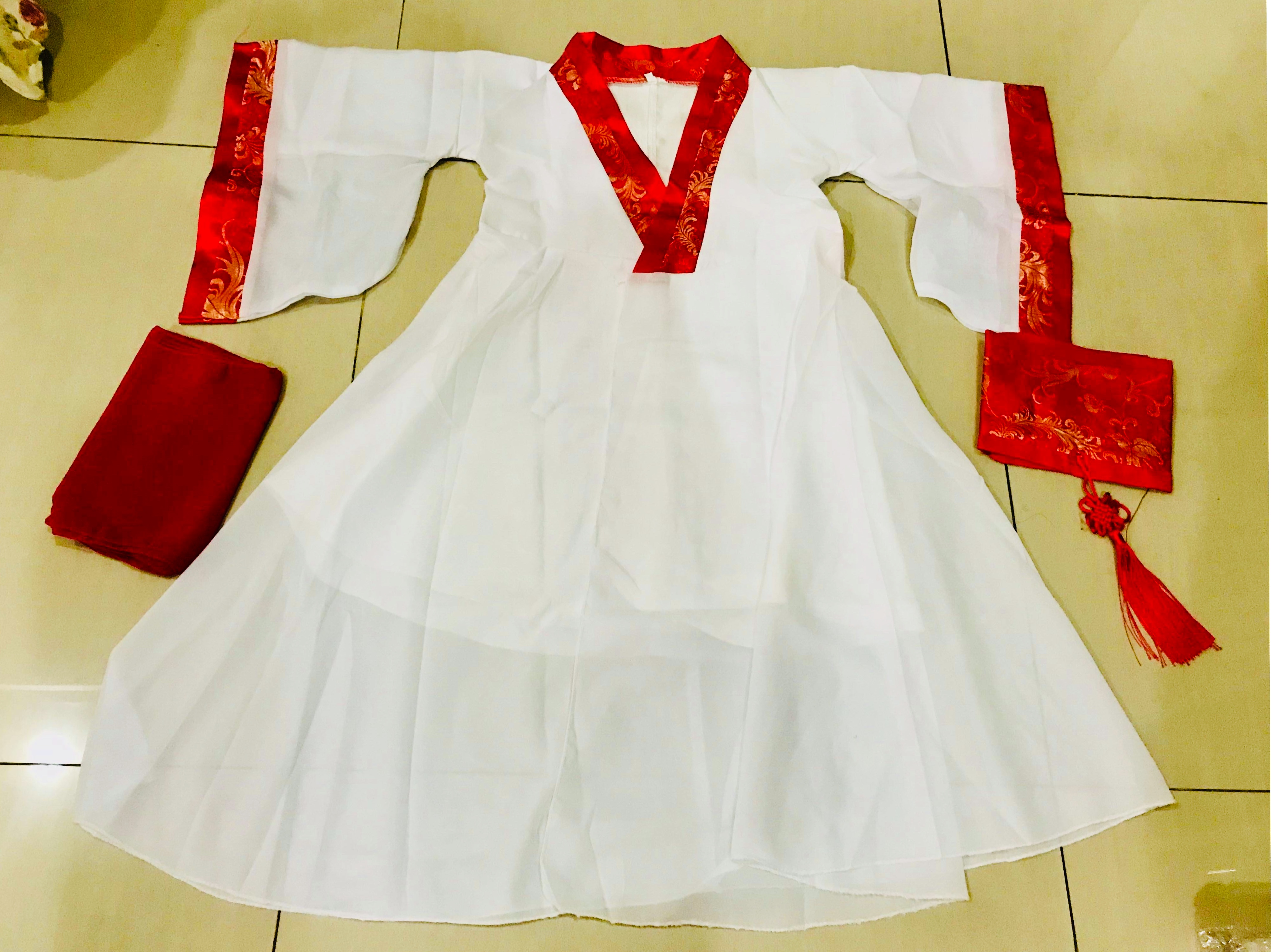 ชุดจีนราชวงศ์ฮั่น สีขาวแดง รหัส NR38