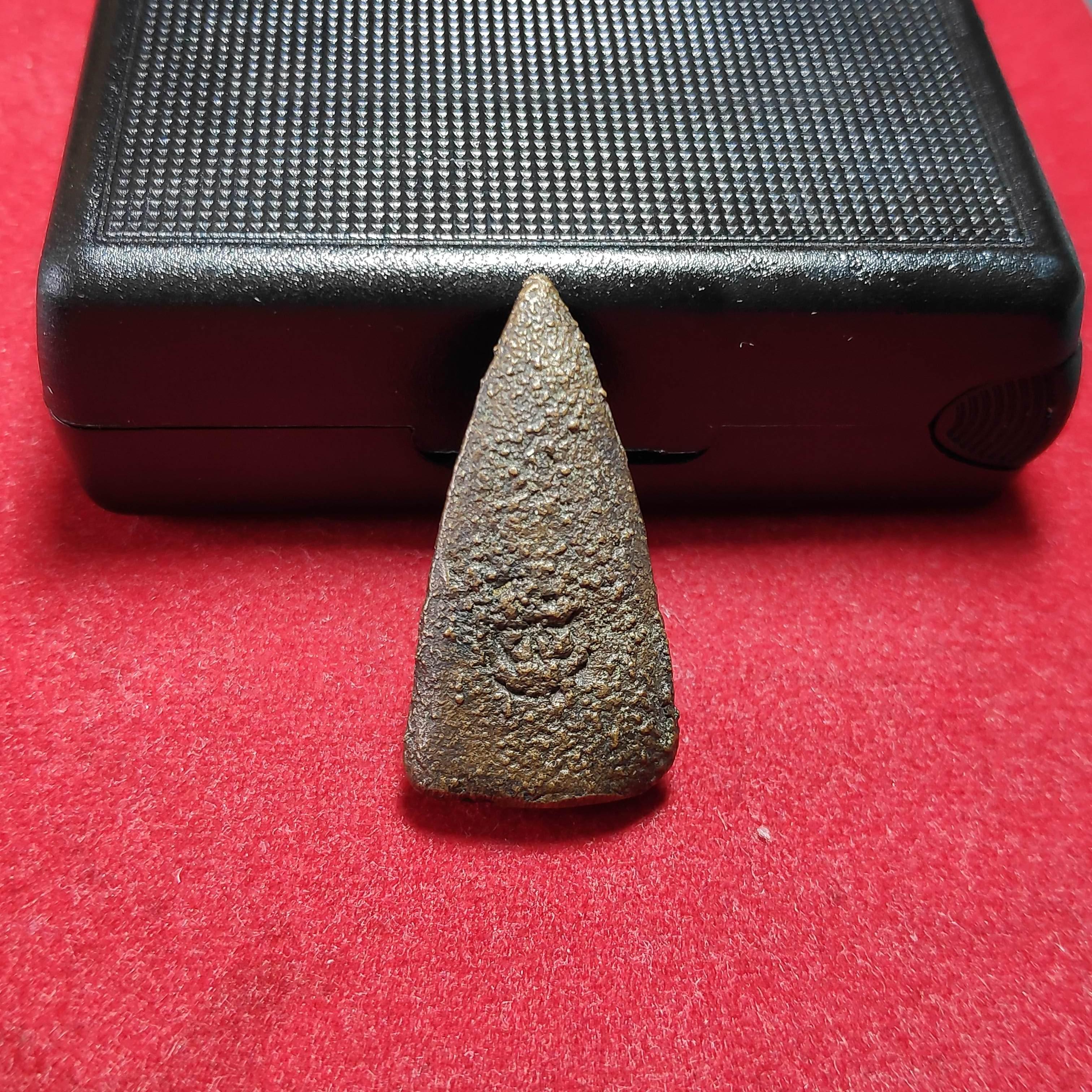 รูปหล่อพระเลี่ยงลำพูนเนื้อนวะโลหะพิมพ์เล็ก