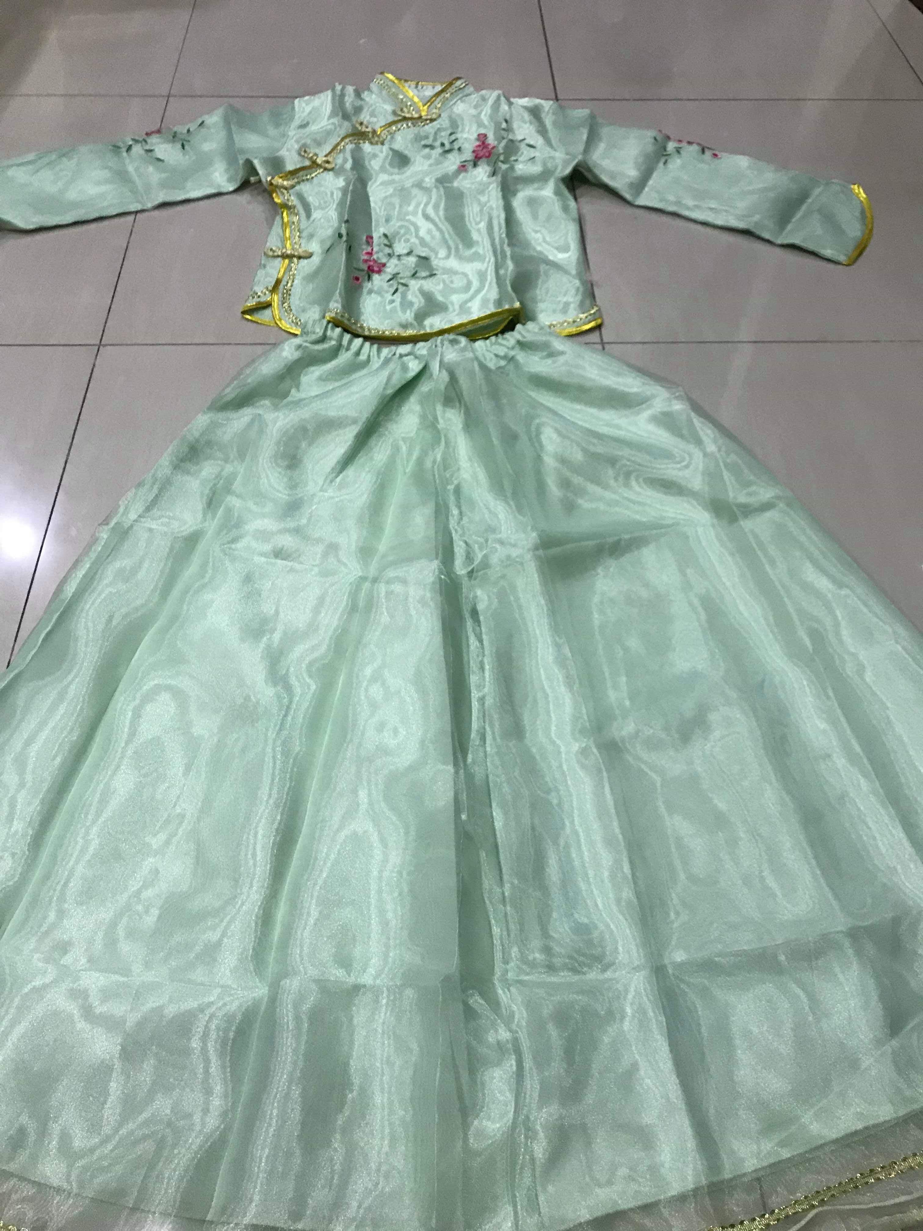 ชุดเสื้อ+กระโปรง สีเขียว รหัส RR65 สินค้าพร้อมส่ง