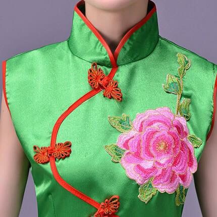 กี่เพ้าผู้หญิงสีเขียว B46