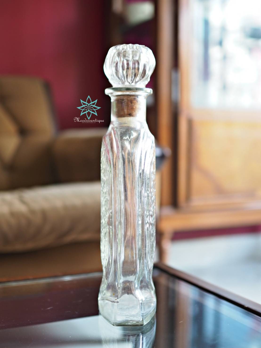 1953 Schenley Whiskey Embossed Glass Bottle Decanter With Cork Top