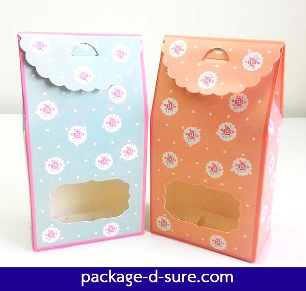 กล่องทรงสูง เจาะหน้าต่าง เปิดบน 9x5x16.8 ลายดอกไม้ พื้นเทา