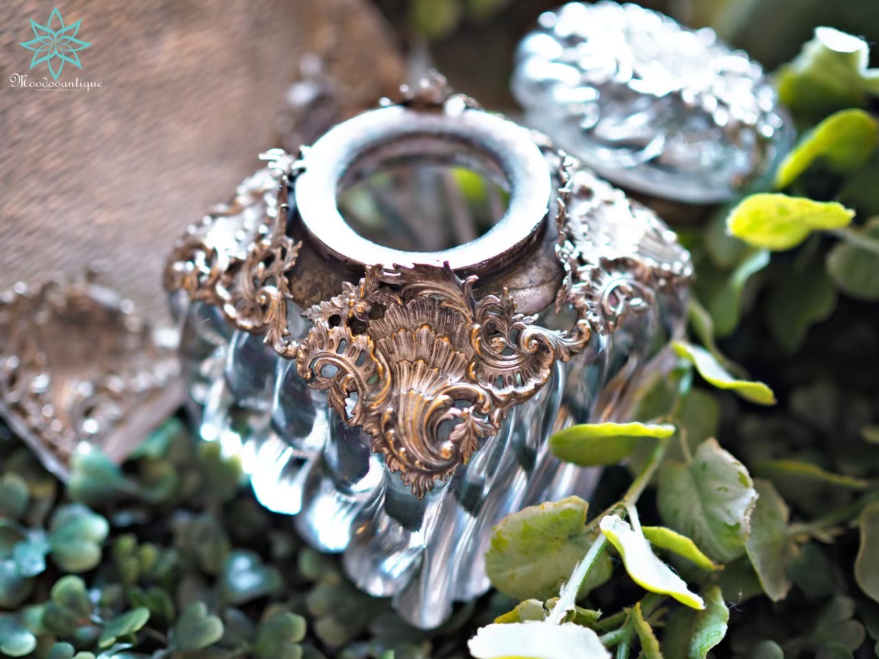 c 603 ขวดคริสตัลโบราณ