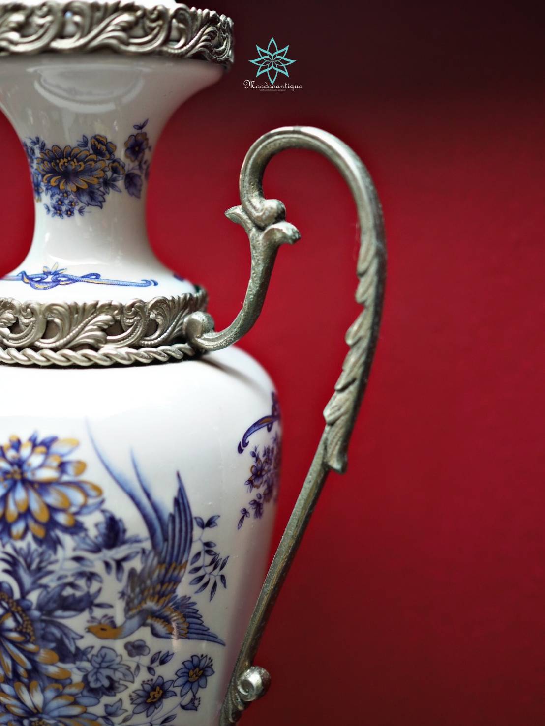 โถเซรามิค รูปนกฟินิกซ์คู่ ฐานและที่จับเป็น silver plates