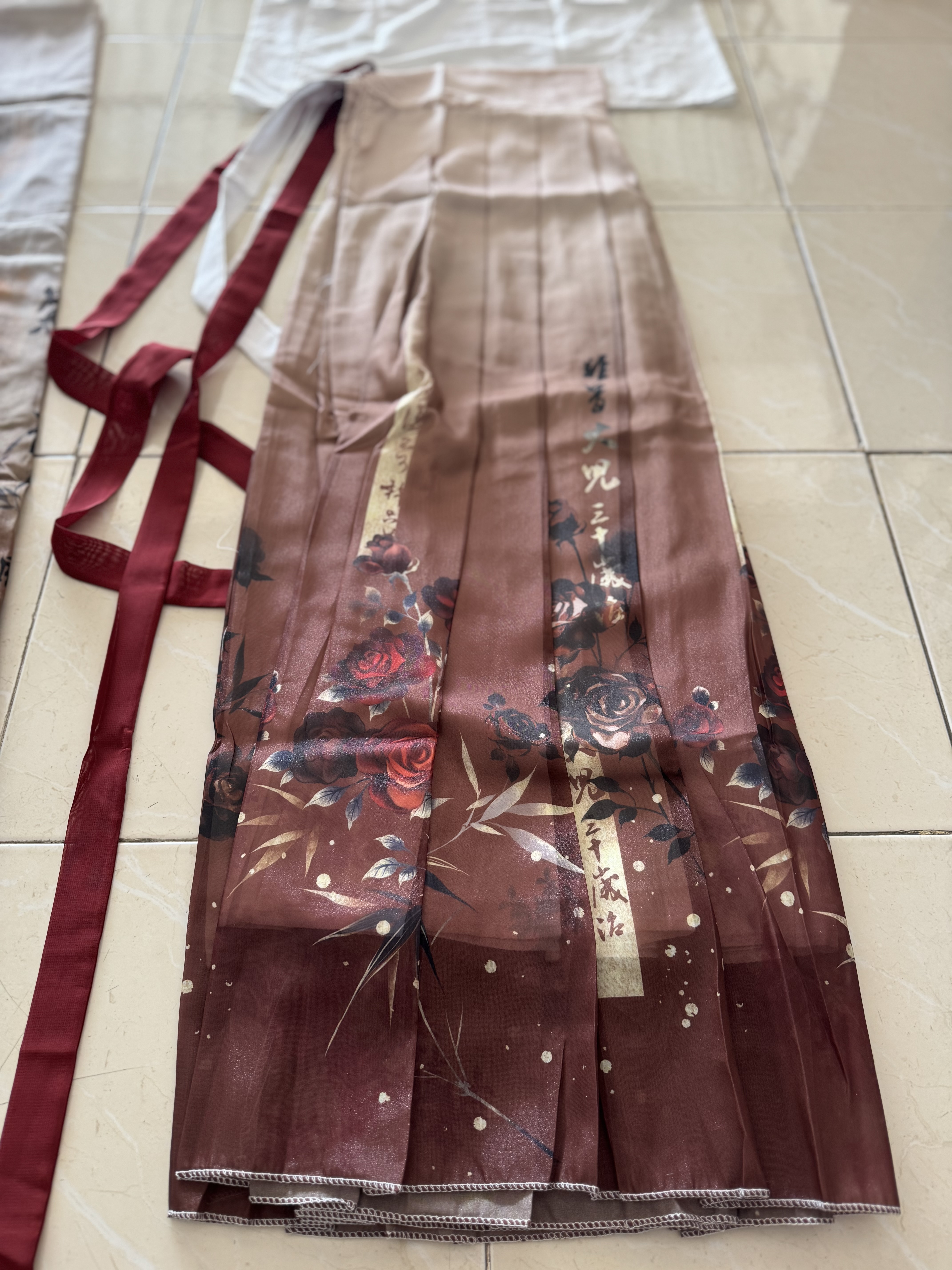 ชุดฮั่นสีน้ำตาล