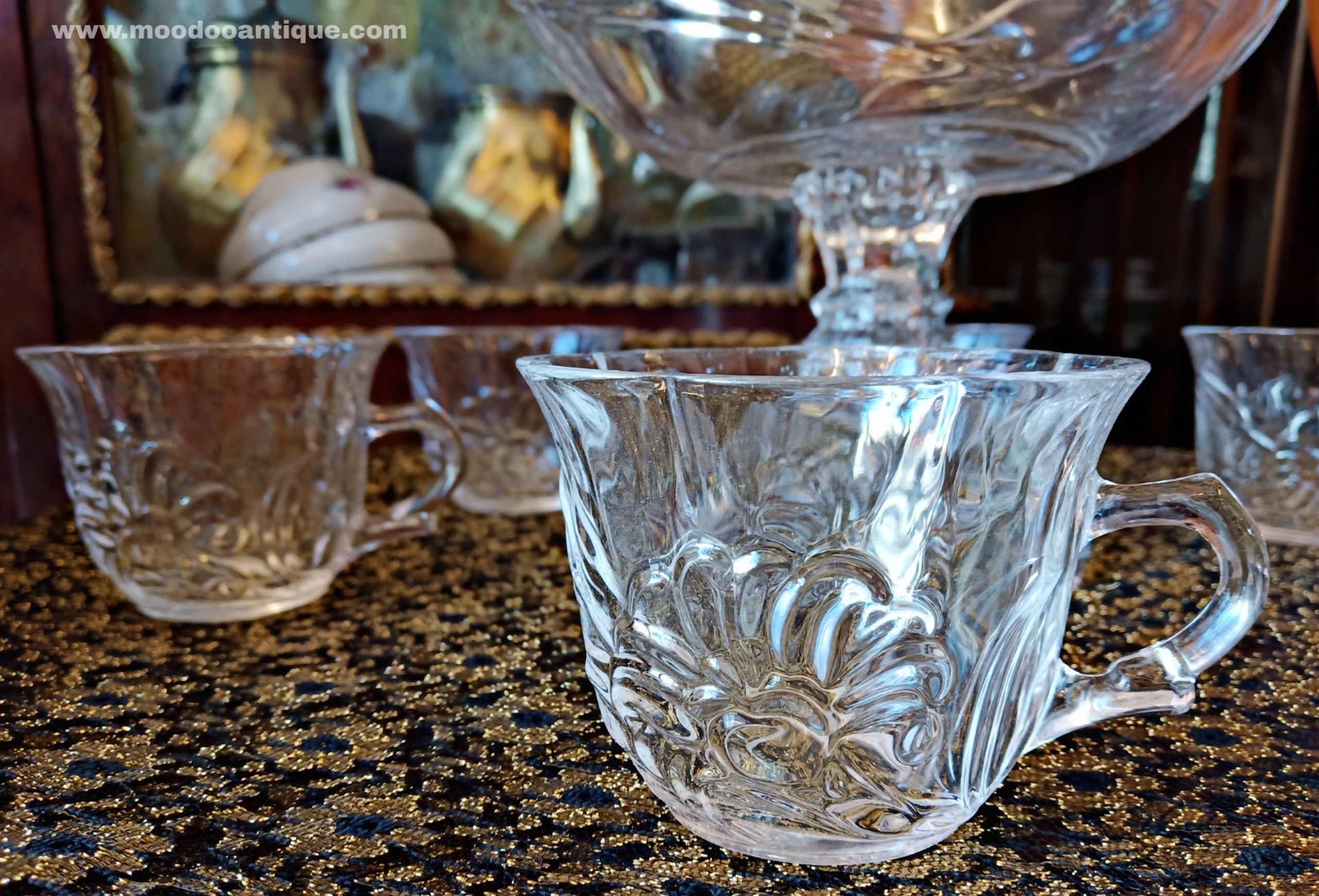 โถคริสตัล SOGA JAPAN CONTEMPORARY GLASS COLLECTION