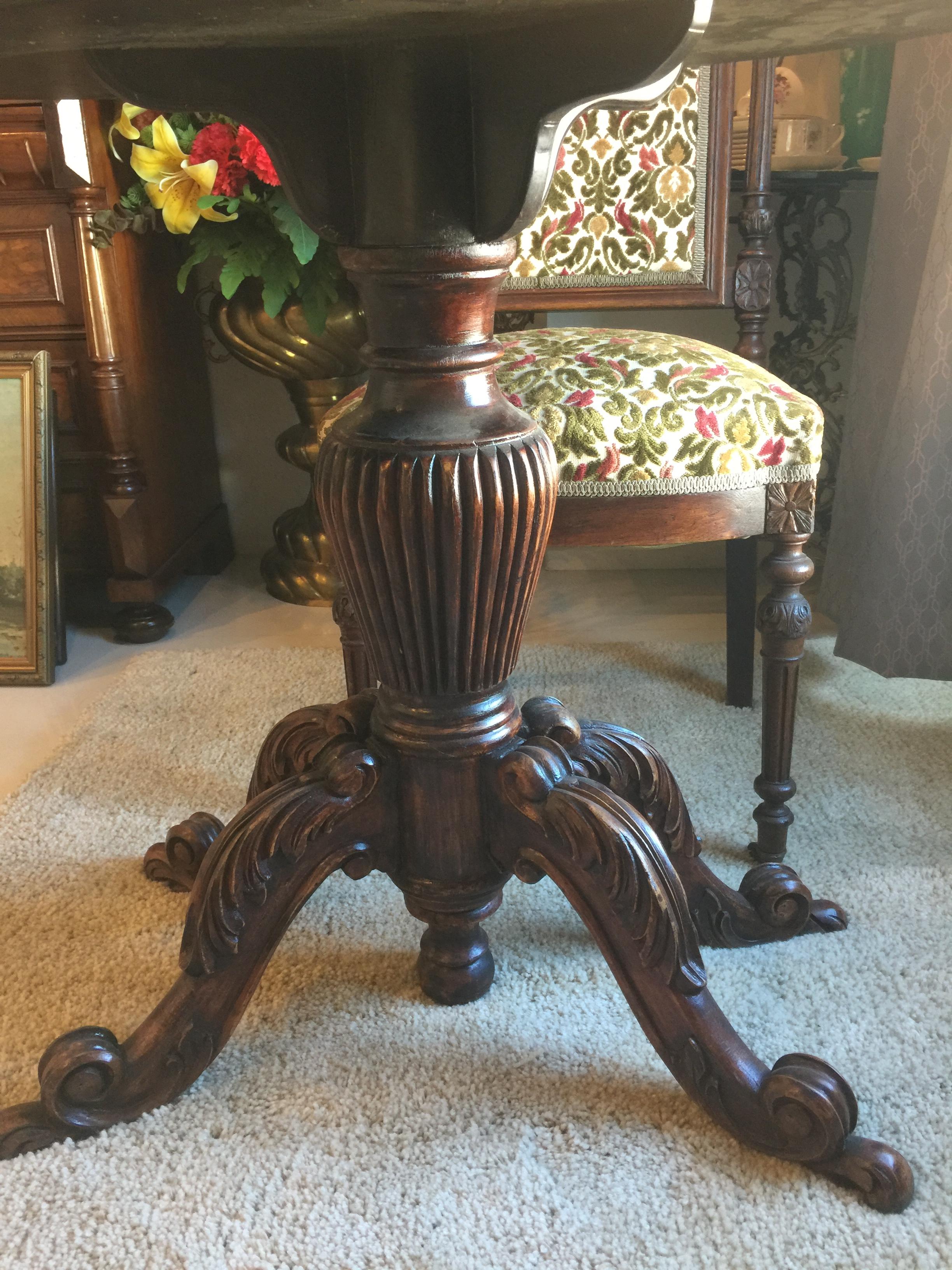 โต๊ะไม้มะฮอกกานีท็อปหินอ่อน