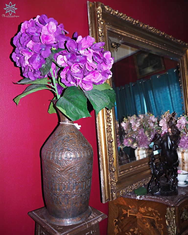 แจกันแอนทีคทองแดง