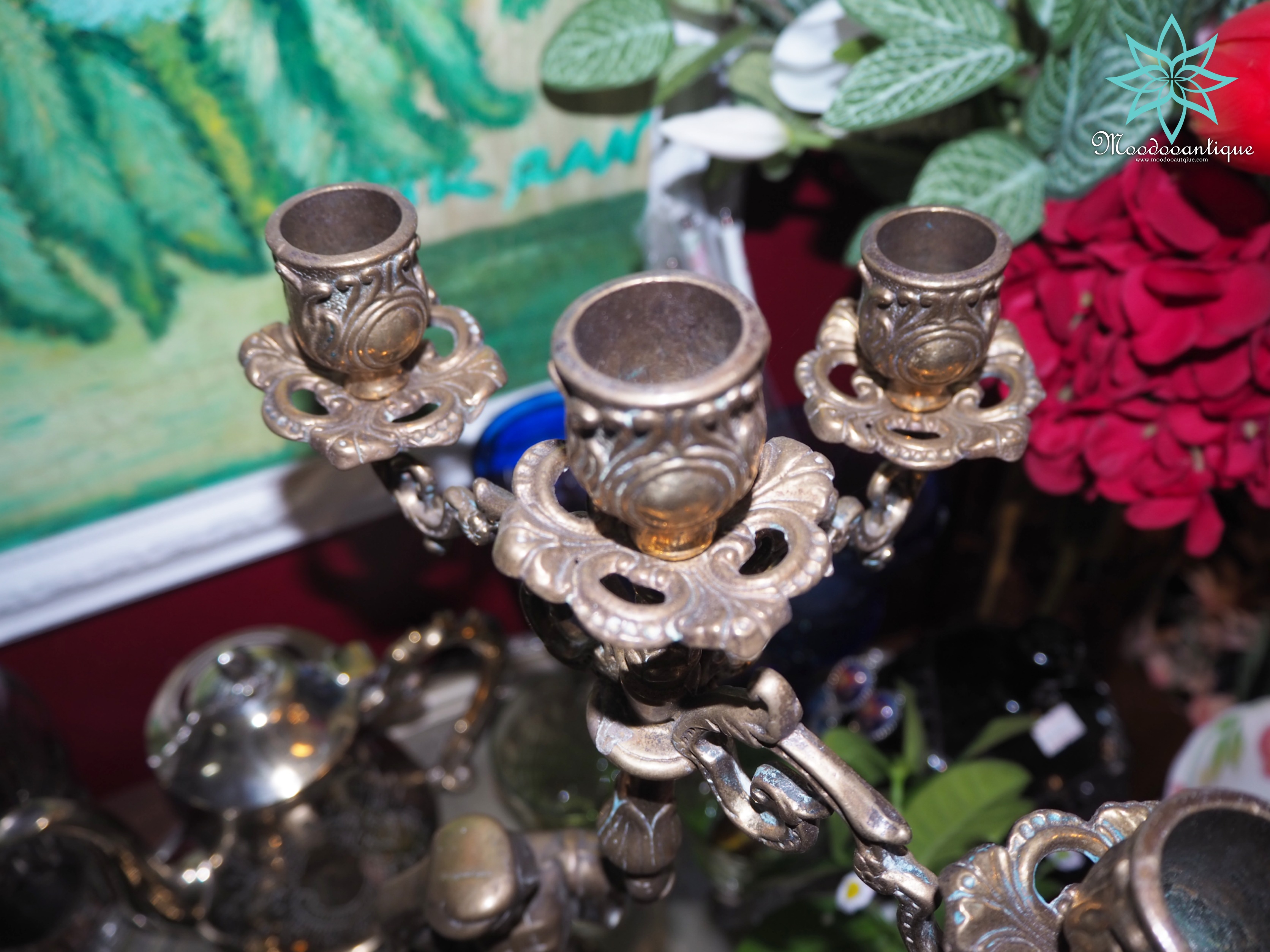 เชิงเทียนทองเหลือง