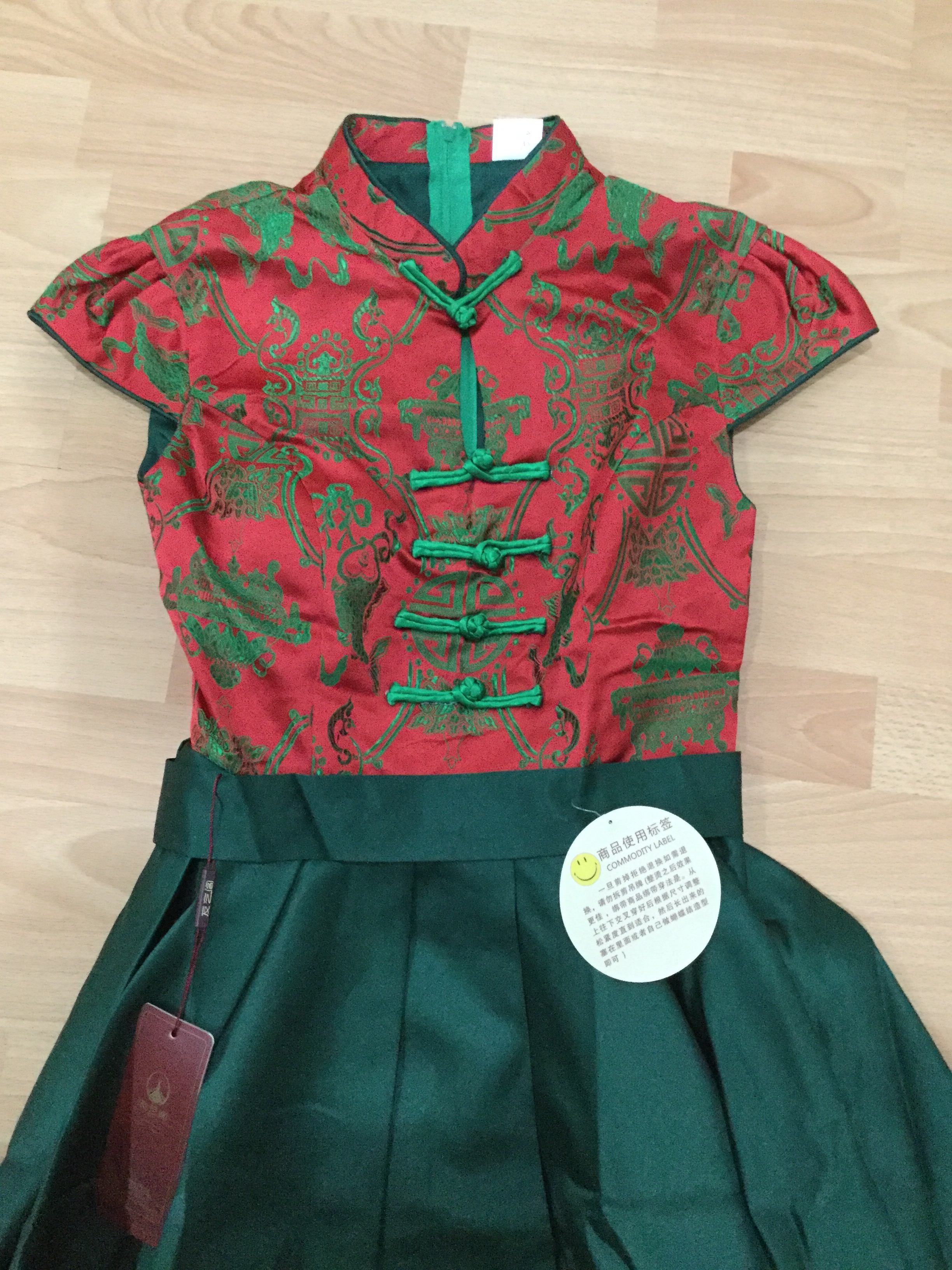 รหัส SOD 98 กี่เพ้าสั้น สีเขียว พร้อมส่ง