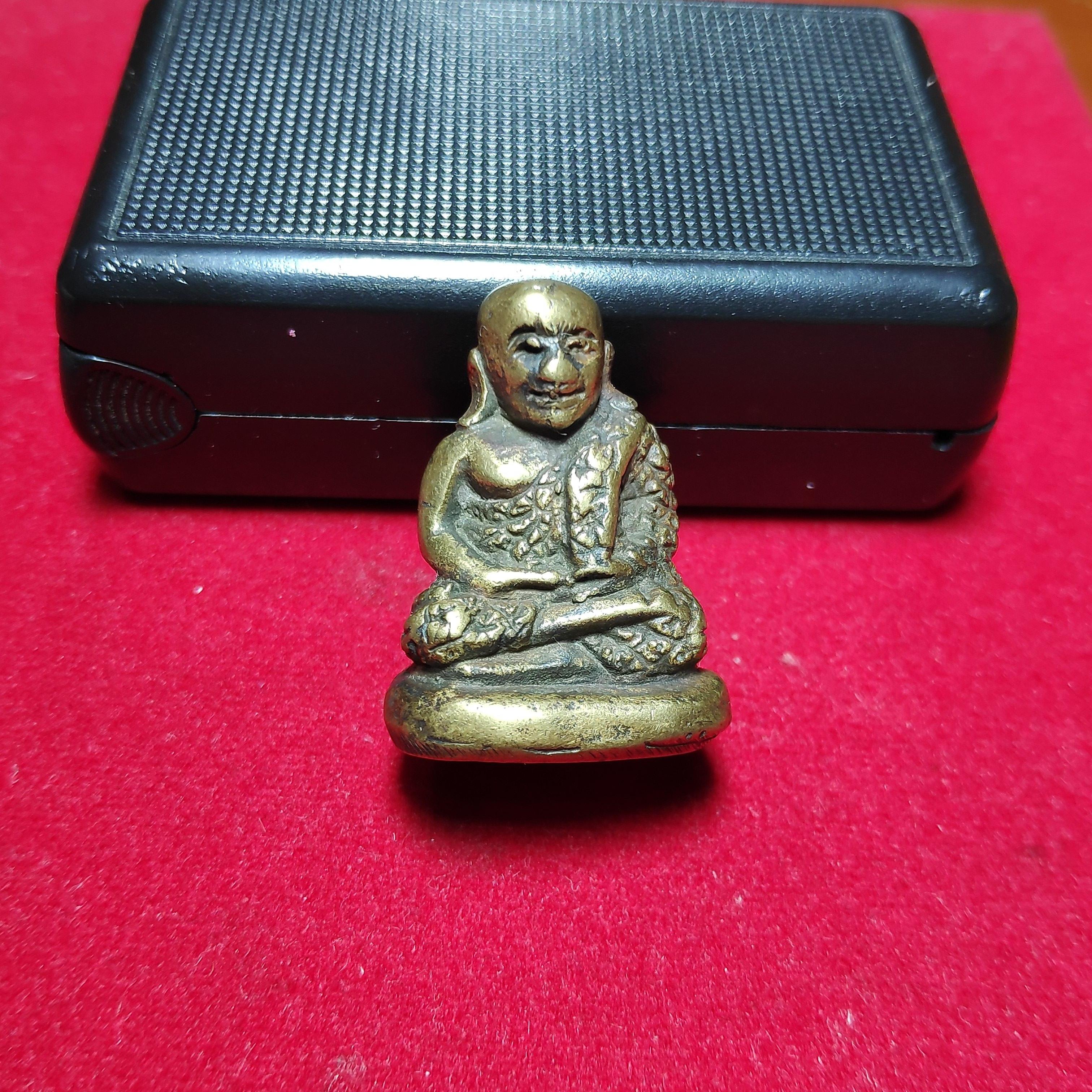 พระรูปหล่อหลวงพ่อเงินวัดบางคลานพิมพ์จีวรลายดอก