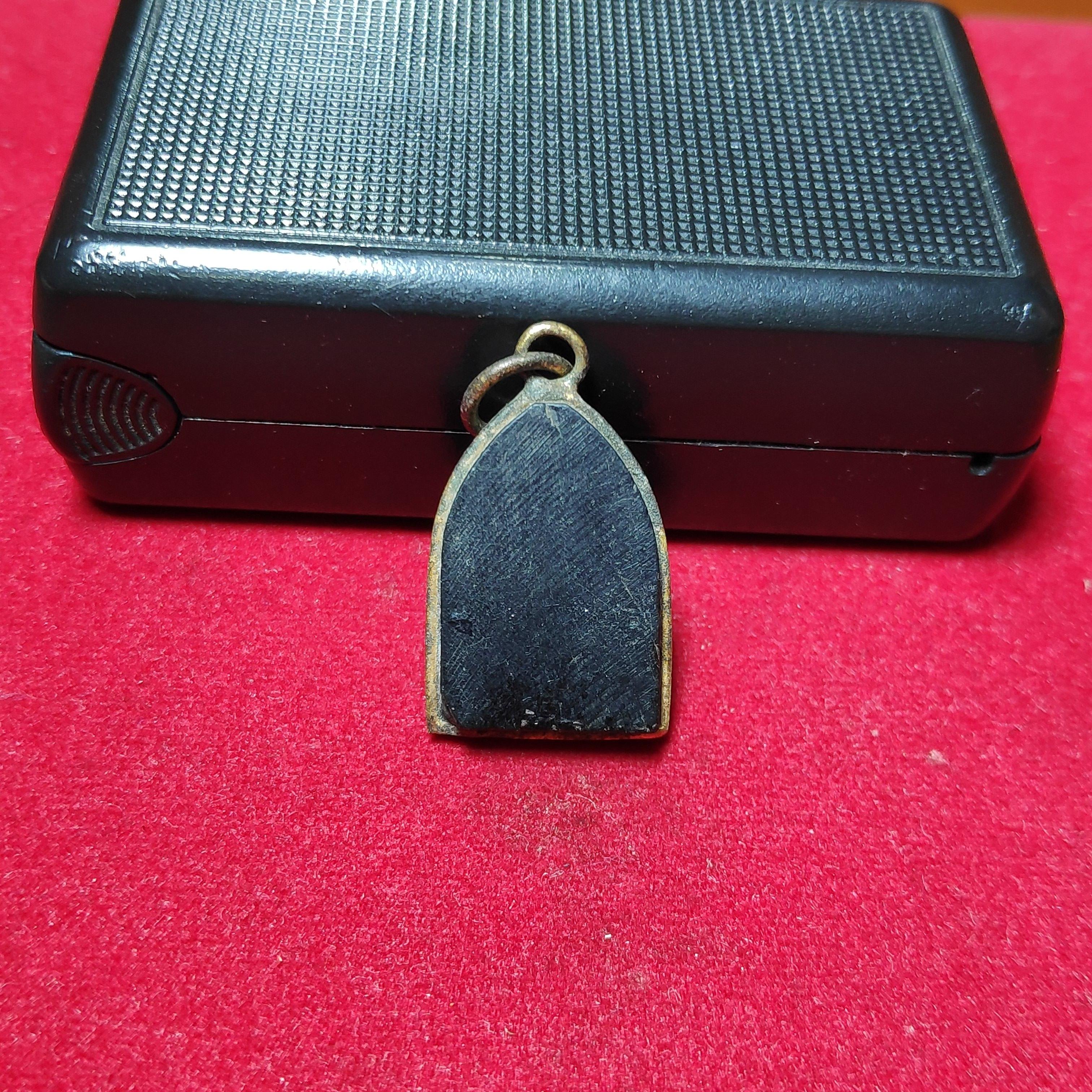 นางกวักไม้พญางิ้วดำหลวงพ่อกันวัดเขาเเก้ว