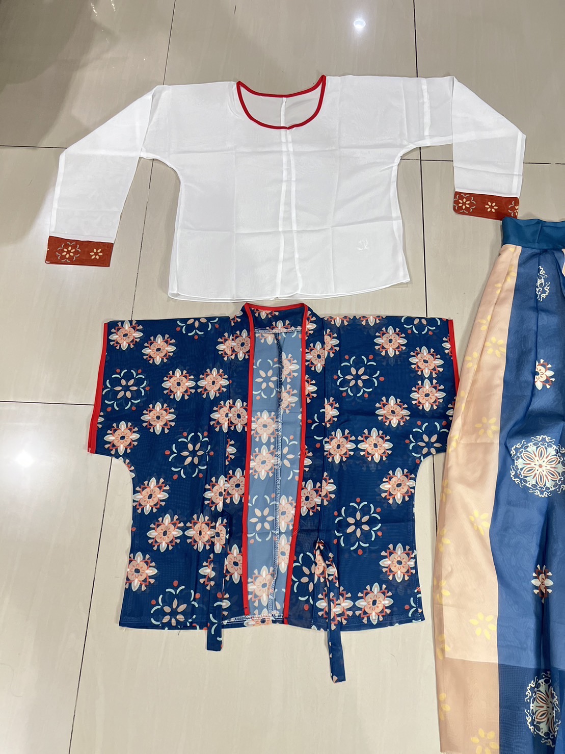 ชุดจีนหญิงฮั่น สีฟ้า รหัส EL 99 สินค้าพร้อมส่ง