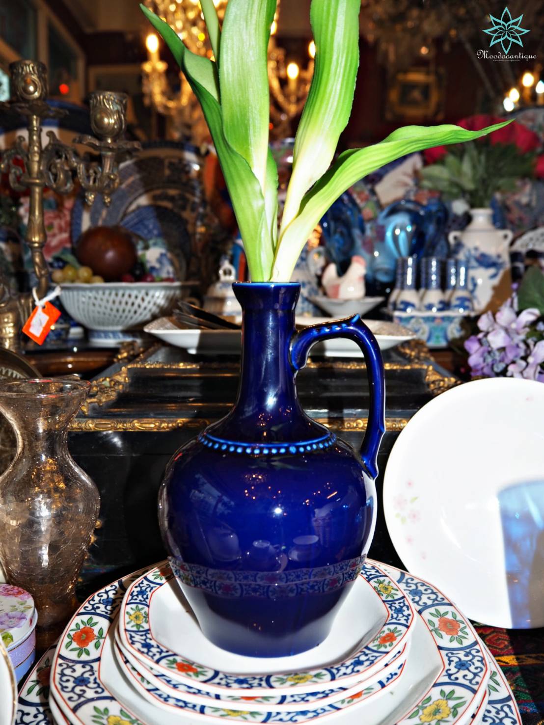 แจกันสีคราม