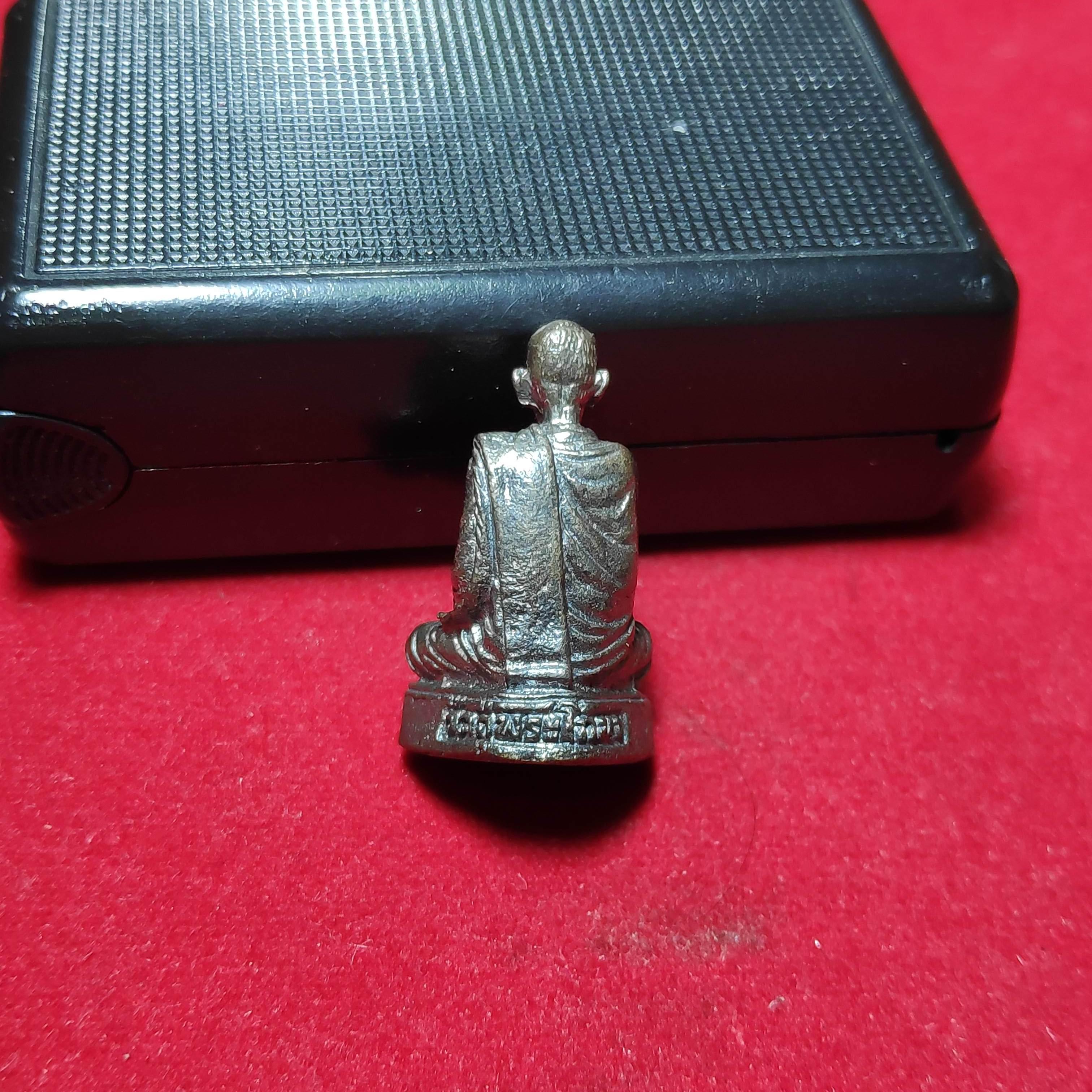 รูปหล่อหลวงปู่ชมวัดกู่พระโกนา จ.ร้อยเอ็ด