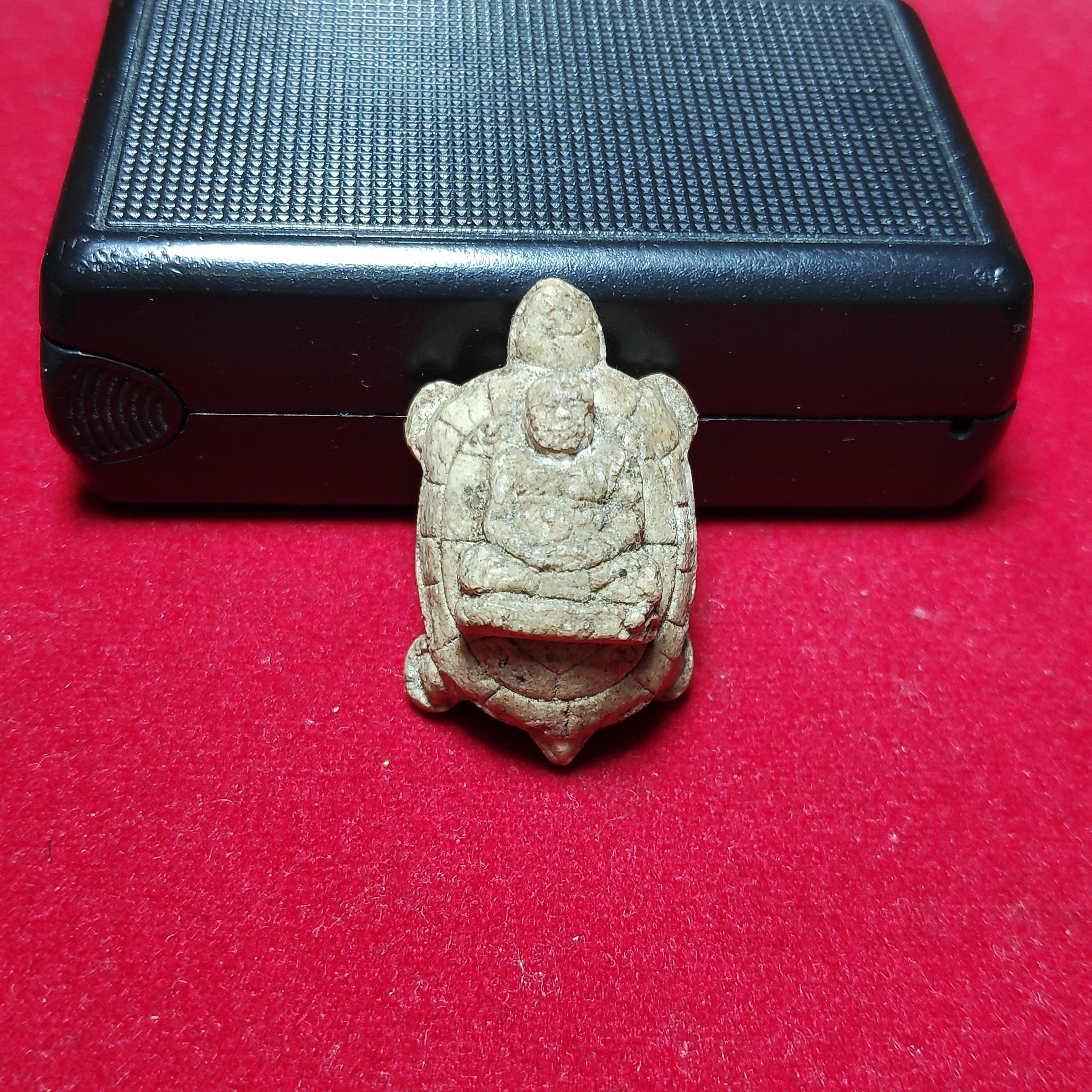 พญาเต่าเรือนเนื้อผงพุทธคุณหลวงพ่อยิดวัดหนองจอกปี2538