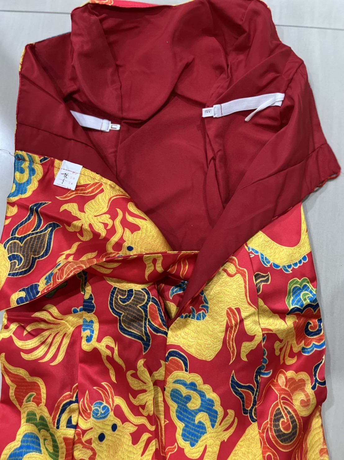 กี่เพ้ายาวเกาะอกสีแดง LX99 สินค้าพร้อมส่ง