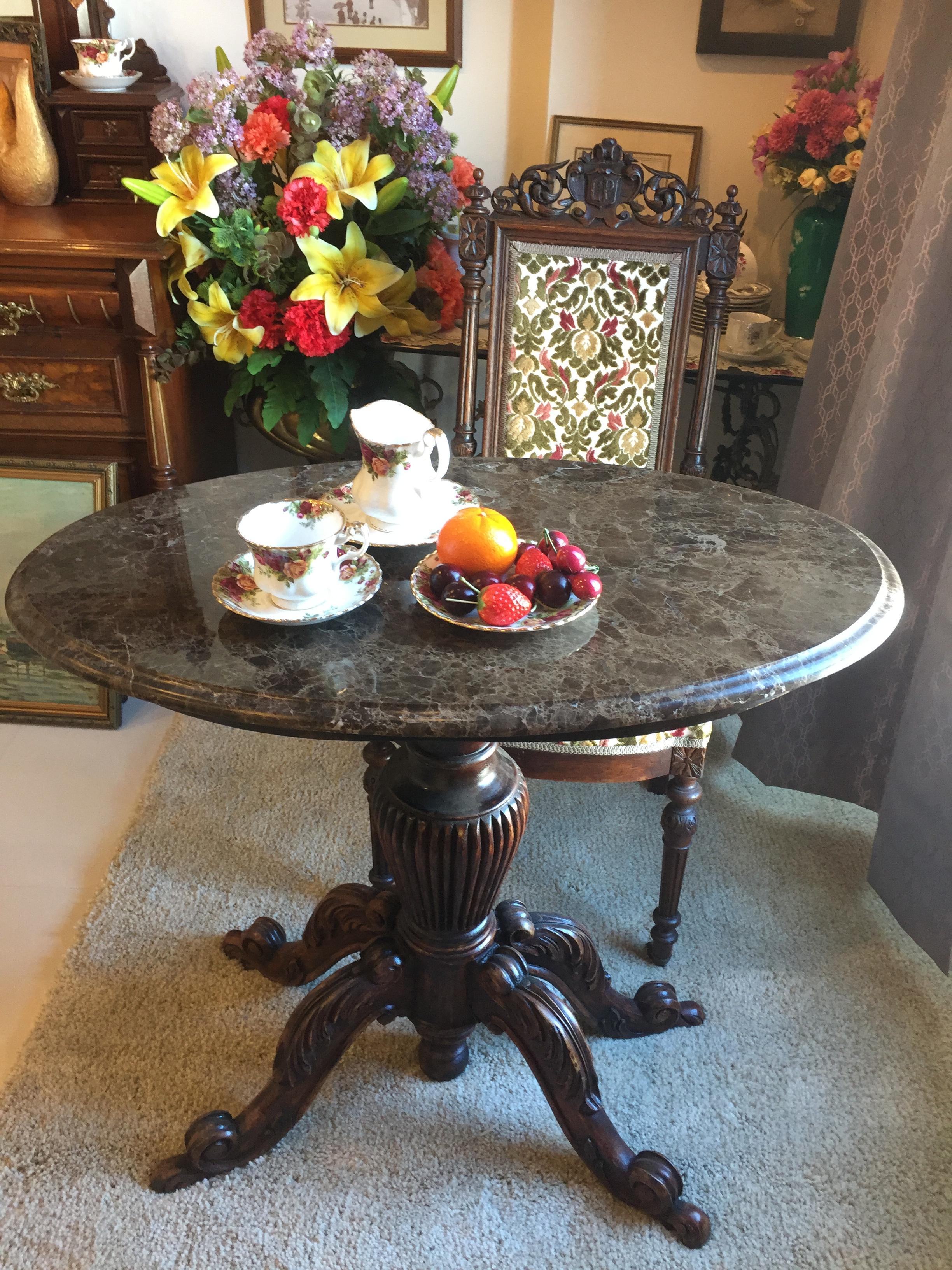 โต๊ะไม้มะฮอกกานีท็อปหินอ่อน