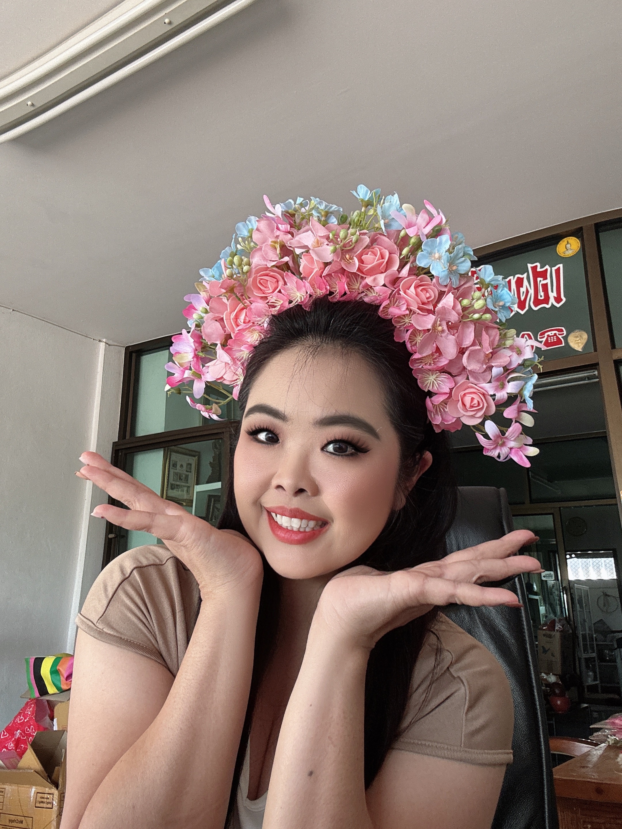 ที่คาดผมดอกไม้สีชมพู+ฟ้า ใส่ได้ทั้งเด็ก ละผู้ใหญ่