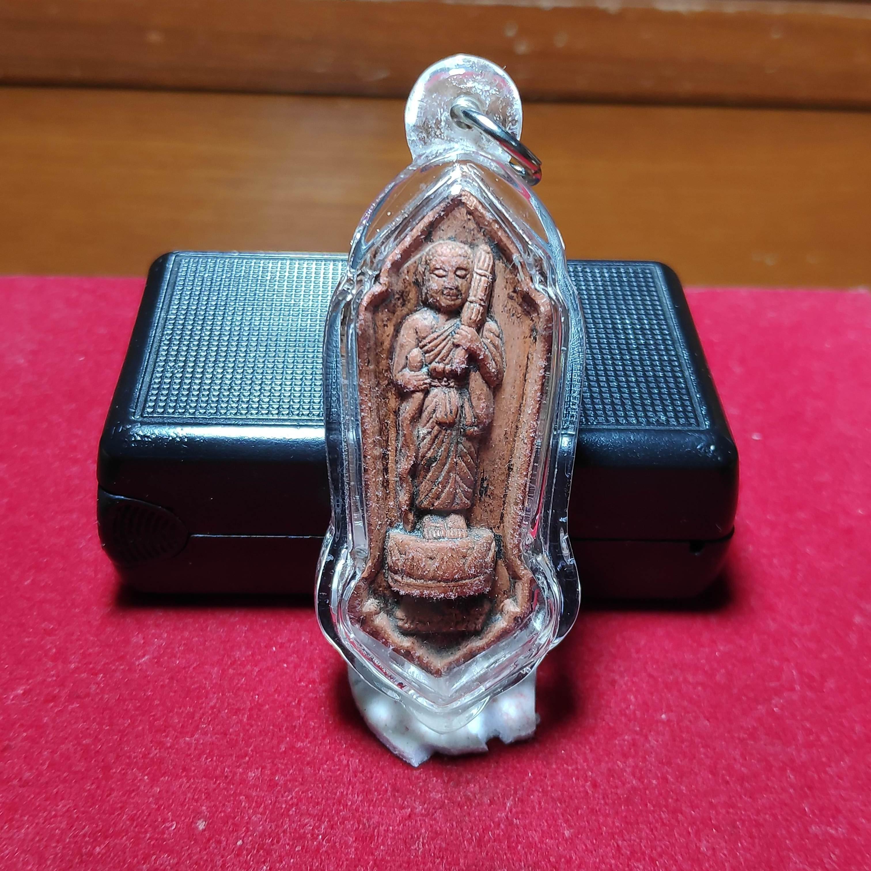 พระสิวลีหลังนางกวักรุ่นเงินไหลนองทองไหลมาค้าขายร่ำรวย