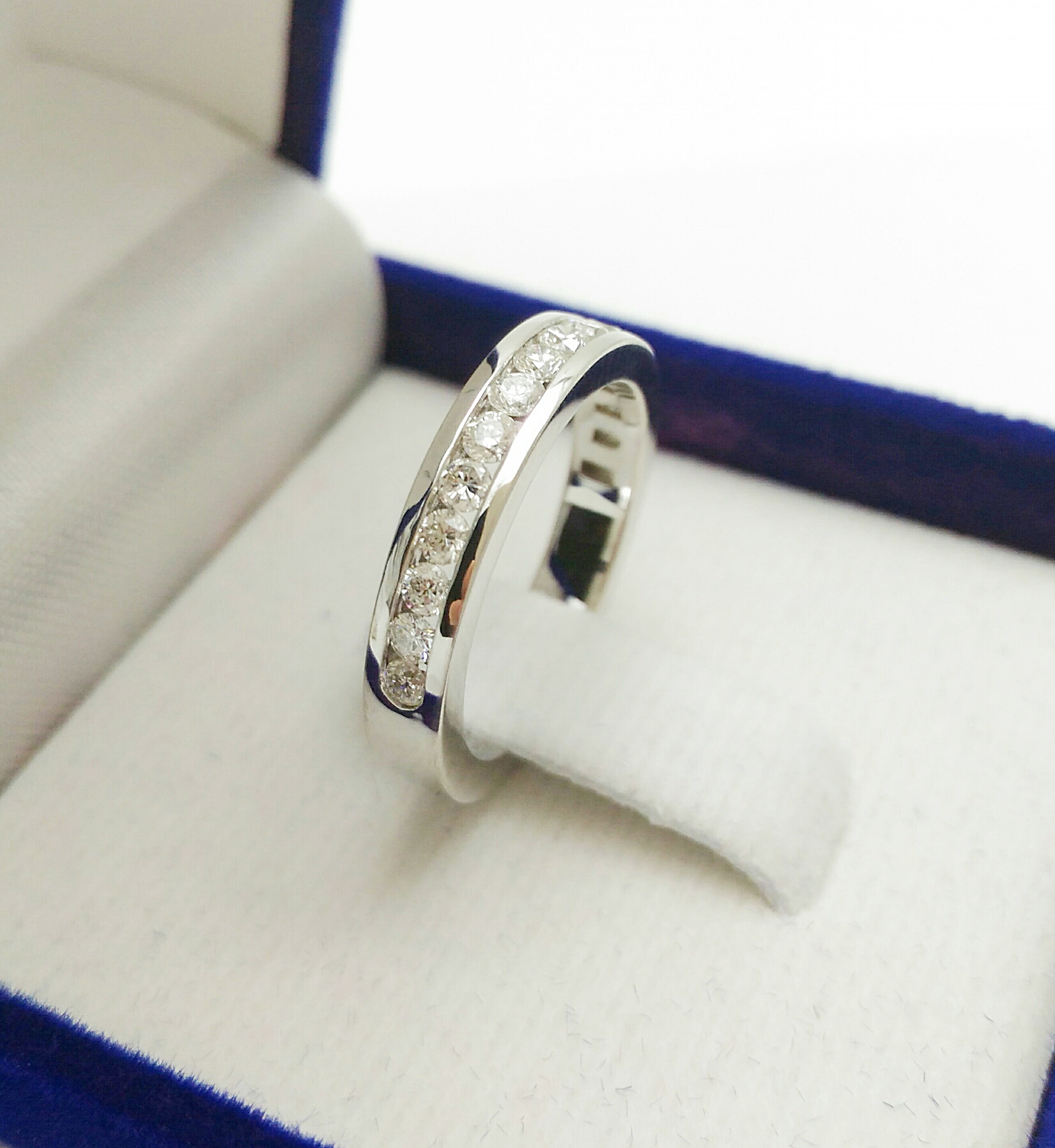 แหวนเพชรแถวเรียงรวม 0.48 cts