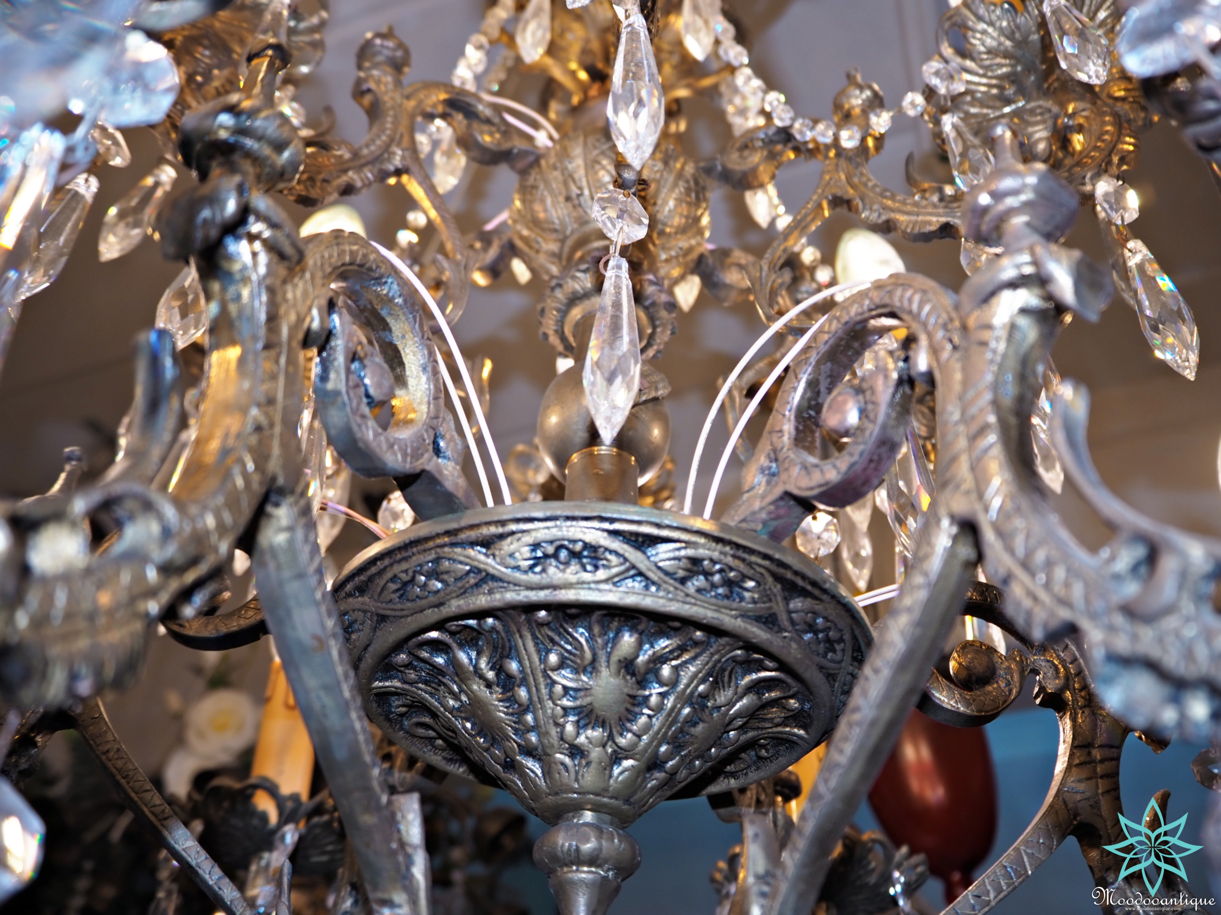 Rare Antique Brass and crystal chandelier แอนทีคช่อโคมไฟทองเหลืองงานฝรั่งเศส