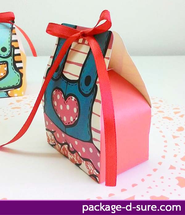 กล่องใส่ของชำร่วย ผูกโบว์ด้านหน้า 4.5x7x4.2 ลายเสื้อเอี้ยม ลายทาง