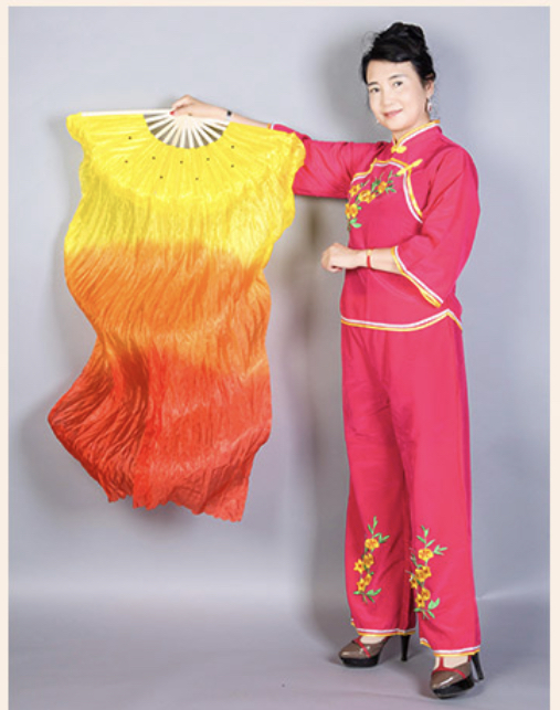 พัดเต้นรำ แบบยาวไล่สี