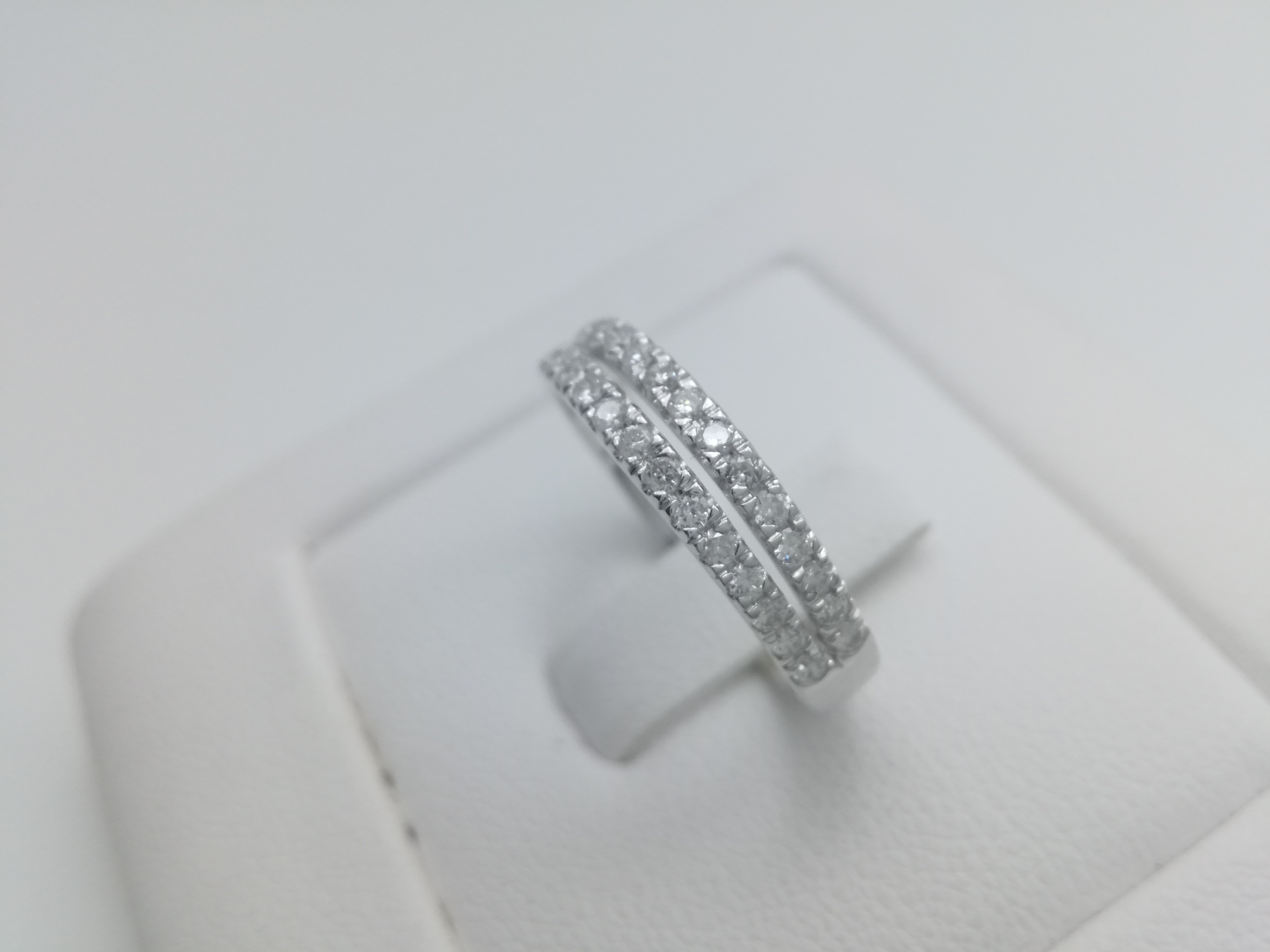 แหวนเพชรแถวเรียงรวม 0.30 cts