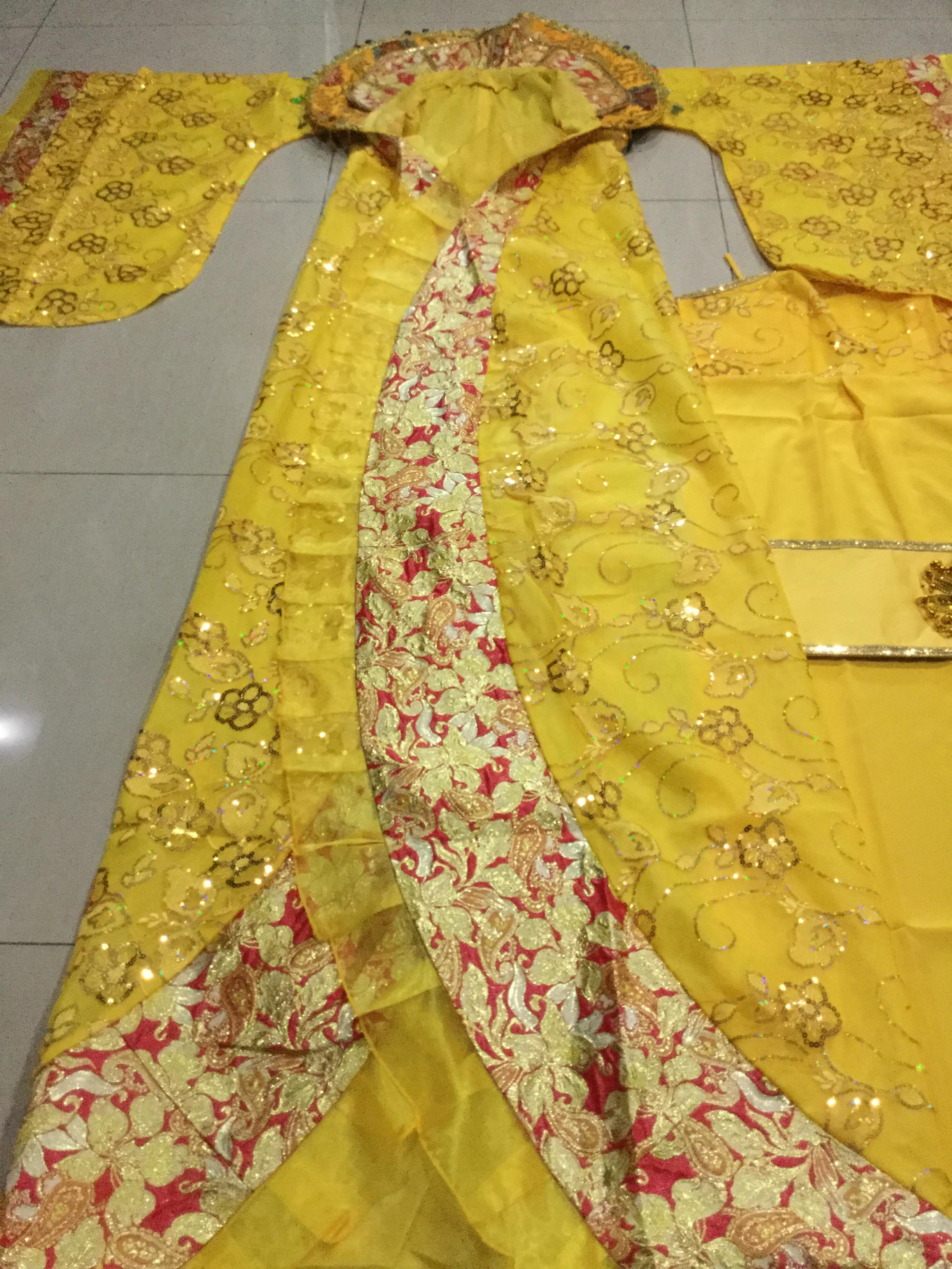 ชุดองค์หญิงราชวงค์ถังสีเหลืองขอบแดง รหัส HN 298 สินค้าพร้อมส่ง