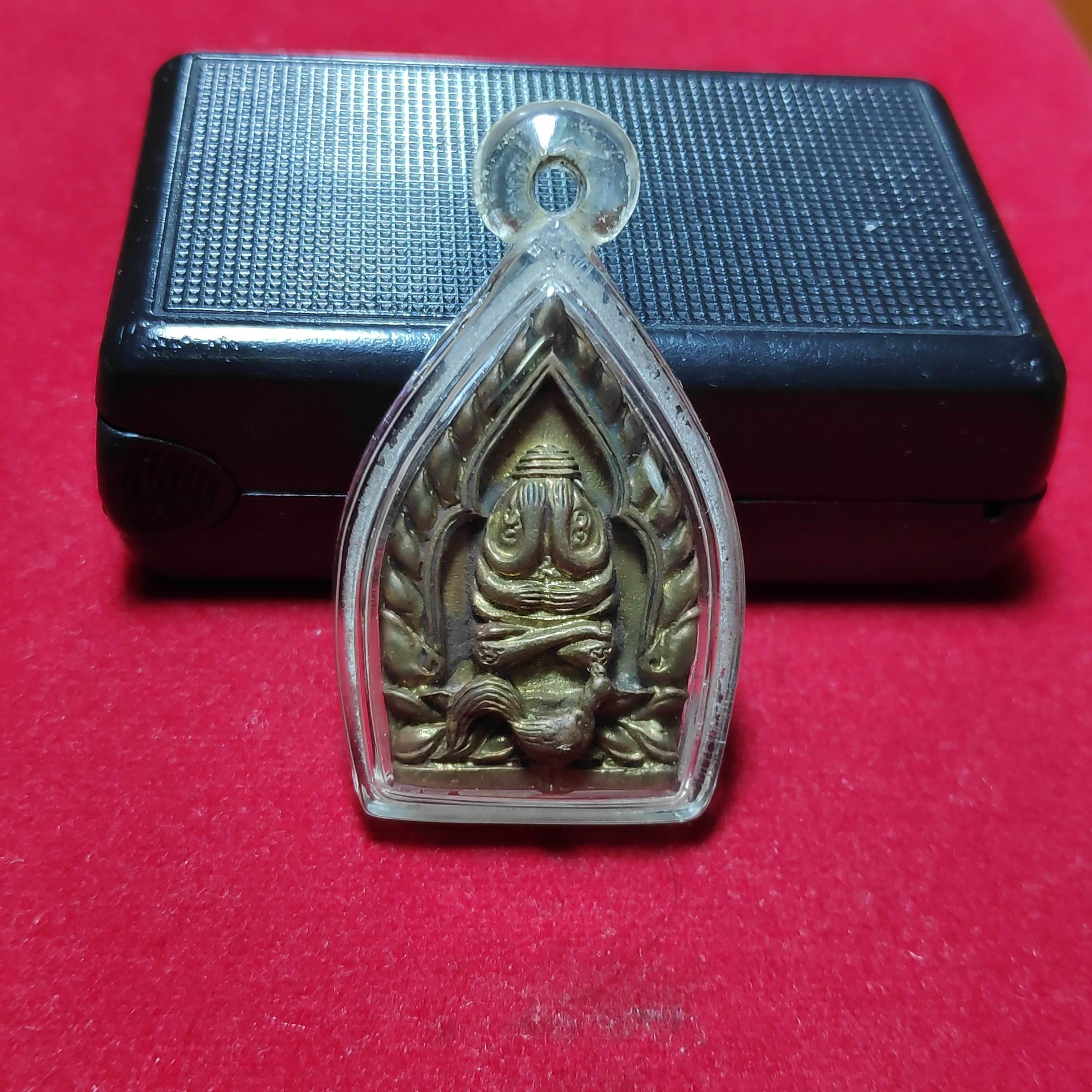 เหรียญหล่อเจ้าสัวปิดตายันต์ยุ่งประทับไก่หลวงพ่อเชิญวัดโคกทองปี2540(หมด)