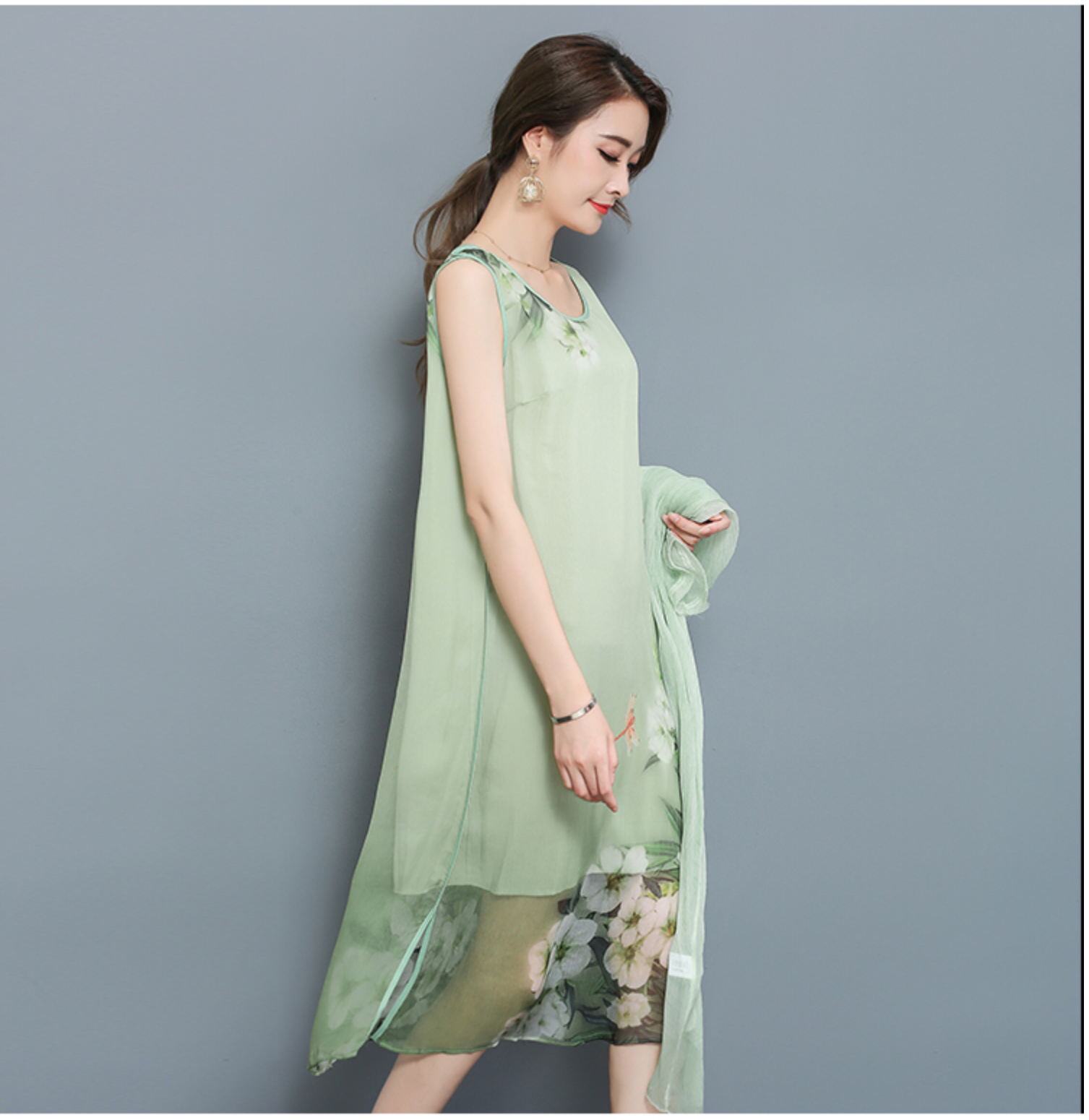 เดรสสีเขียว ผ้าชีฟอง+ผ้าซาติน รหัส SH 71 สินค้าพร้อมส่ง