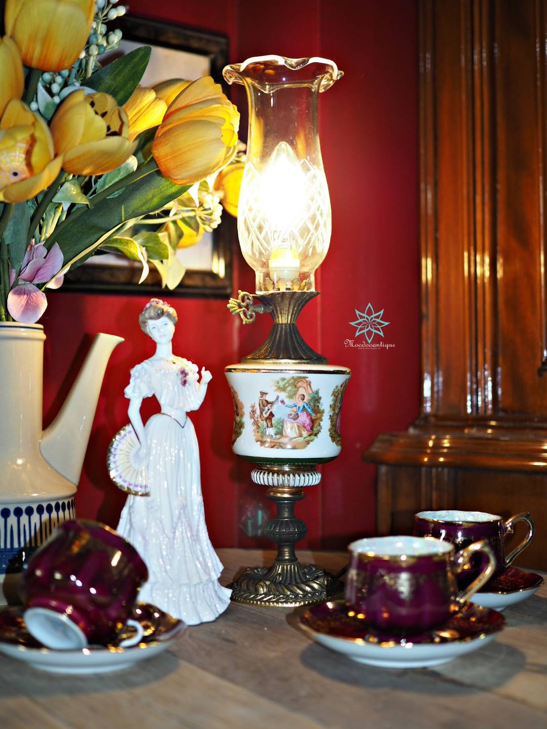 โคมไฟตะเกียงตั้งโต๊ะวินเทจ ของอังกฤษ