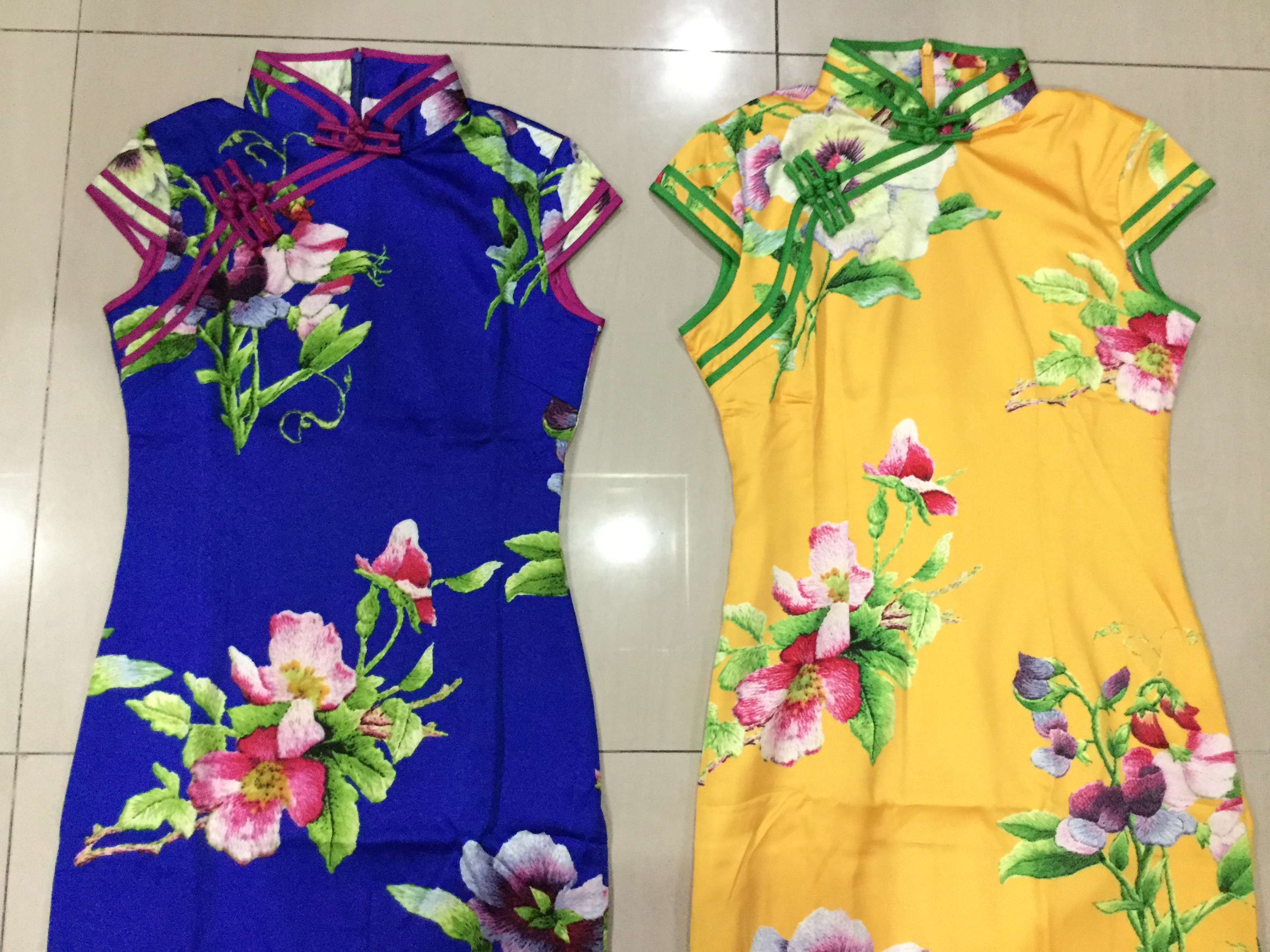 กี่เพ้ายาว ผ้าไหม สีเหลือง รหัส FZ 155 สินค้าพร้อมส่ง