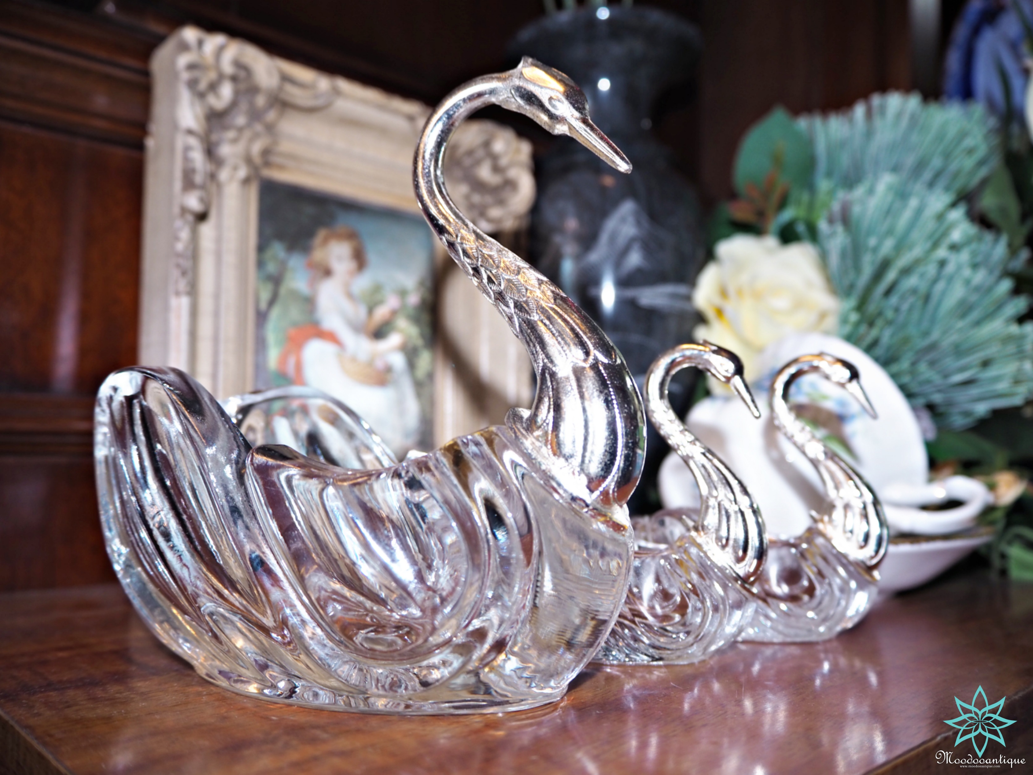 หงส์คริสตัลหัวเงิน