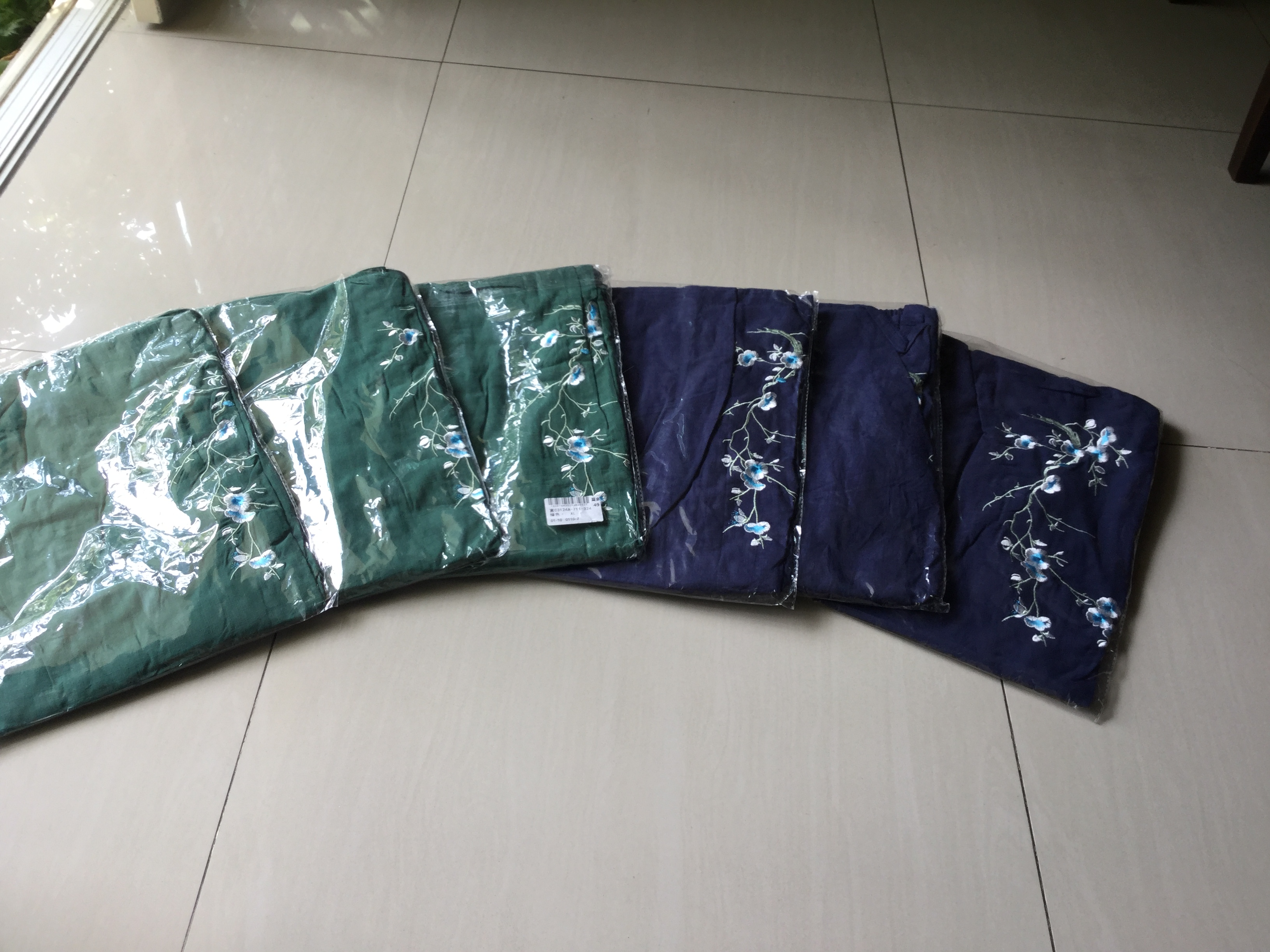 กระโปรงผ้าฝ้าย ลายปัก สีน้ำเงิน / สีเขียว รหัส P 38 สินค้าพร้อมส่ง
