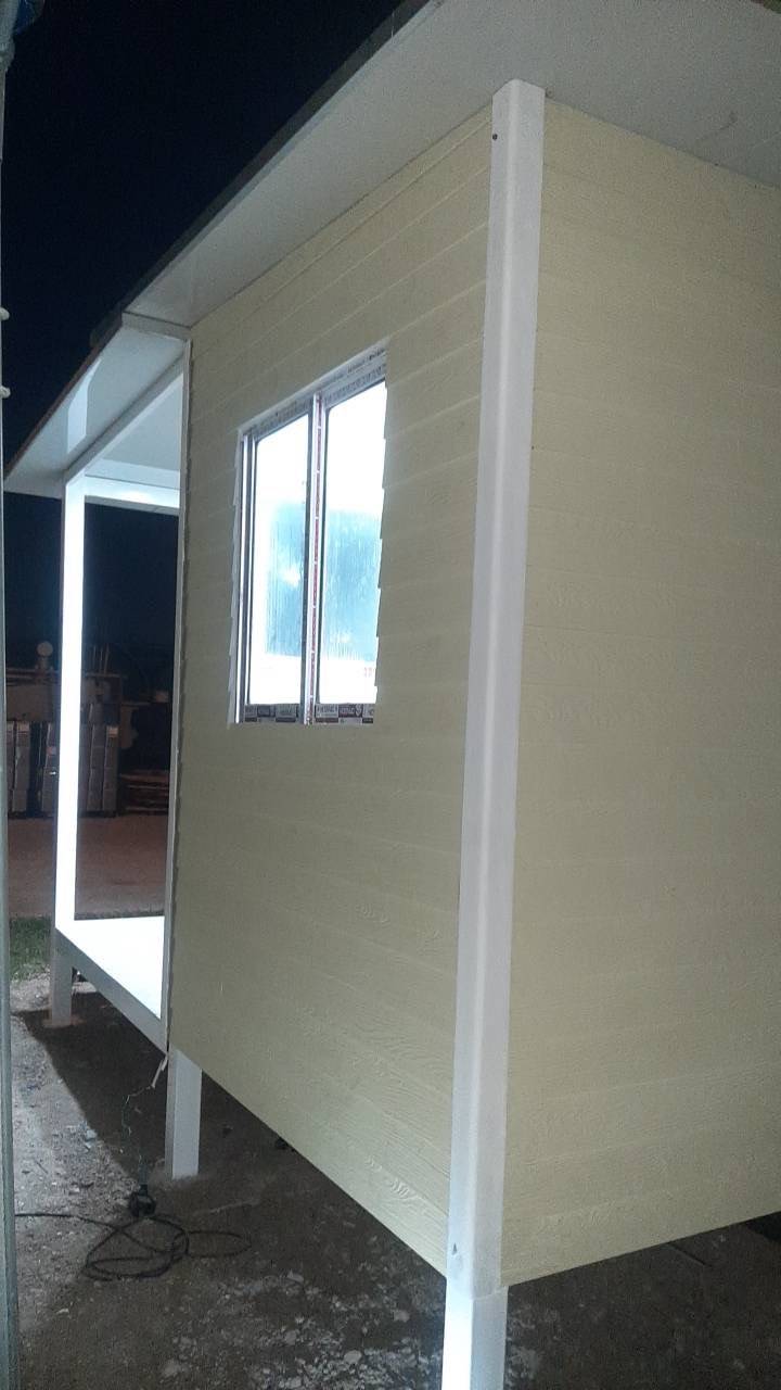 บ้านน็อคดาวน์ขนาด 2*3 เมตร พร้อมกันสาด ระเบียงด้านหน้า UC-K05 *** รวมค่าจัดส่ง