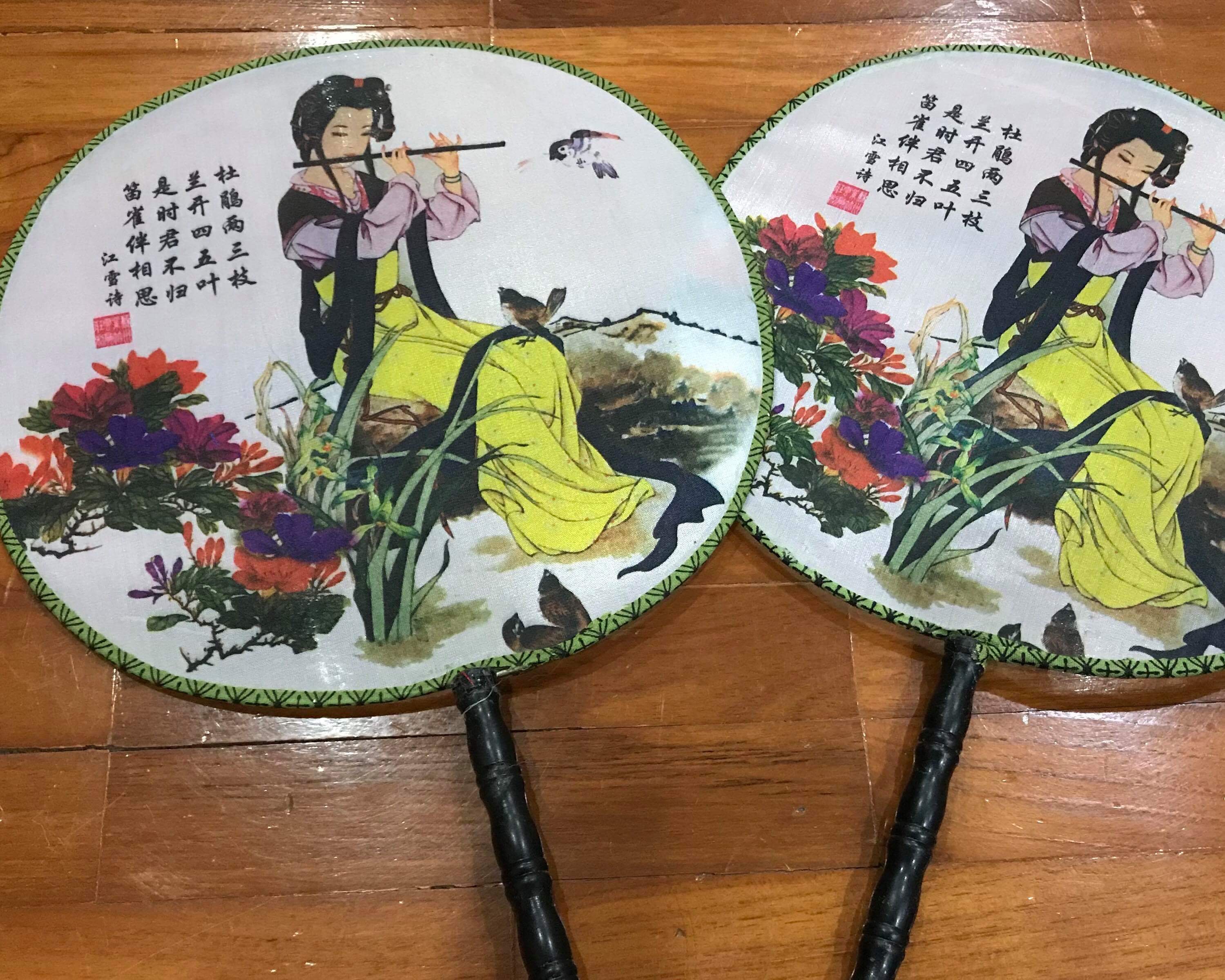 พัดจีนลายสาวงาม(คละลาย)