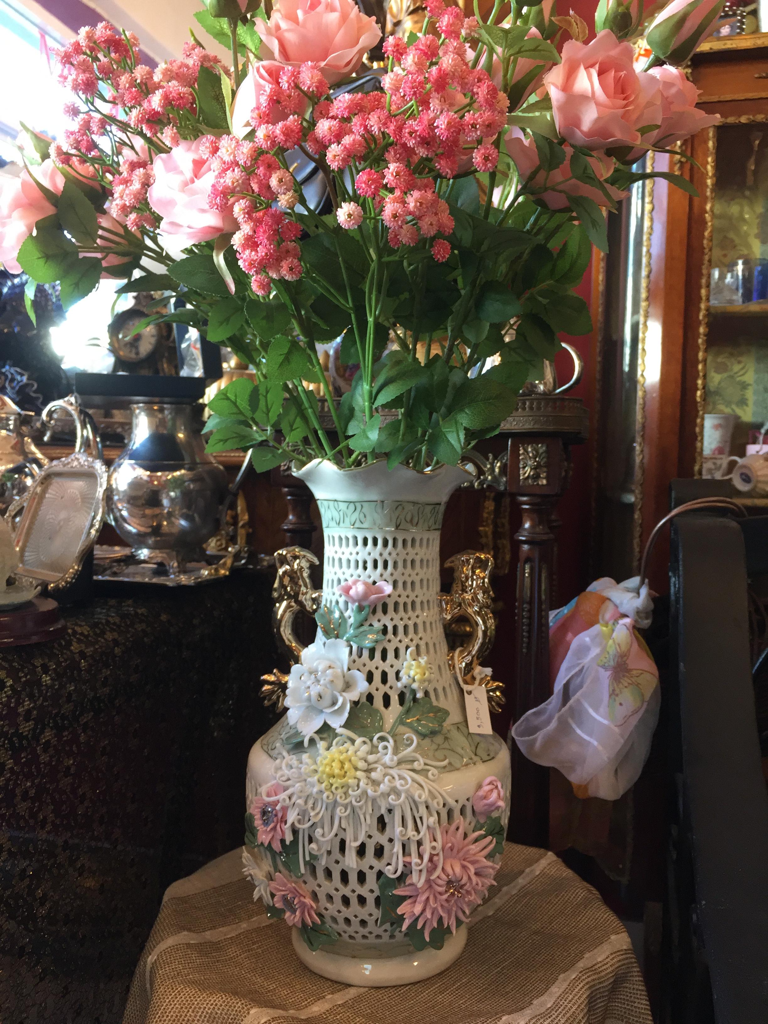 แจกันงานปั้น อิตาลี