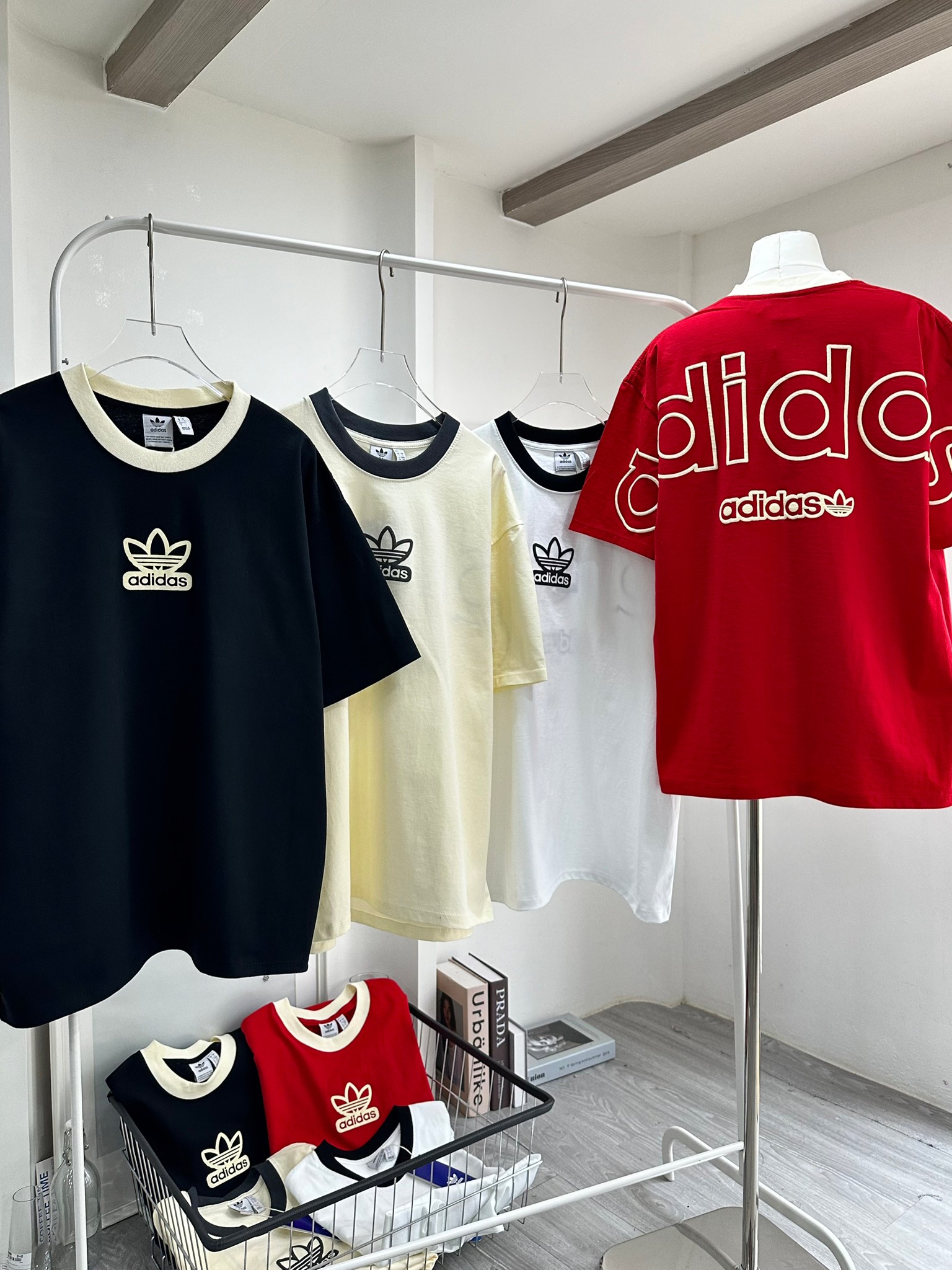 TC04 ลายอดิดาส