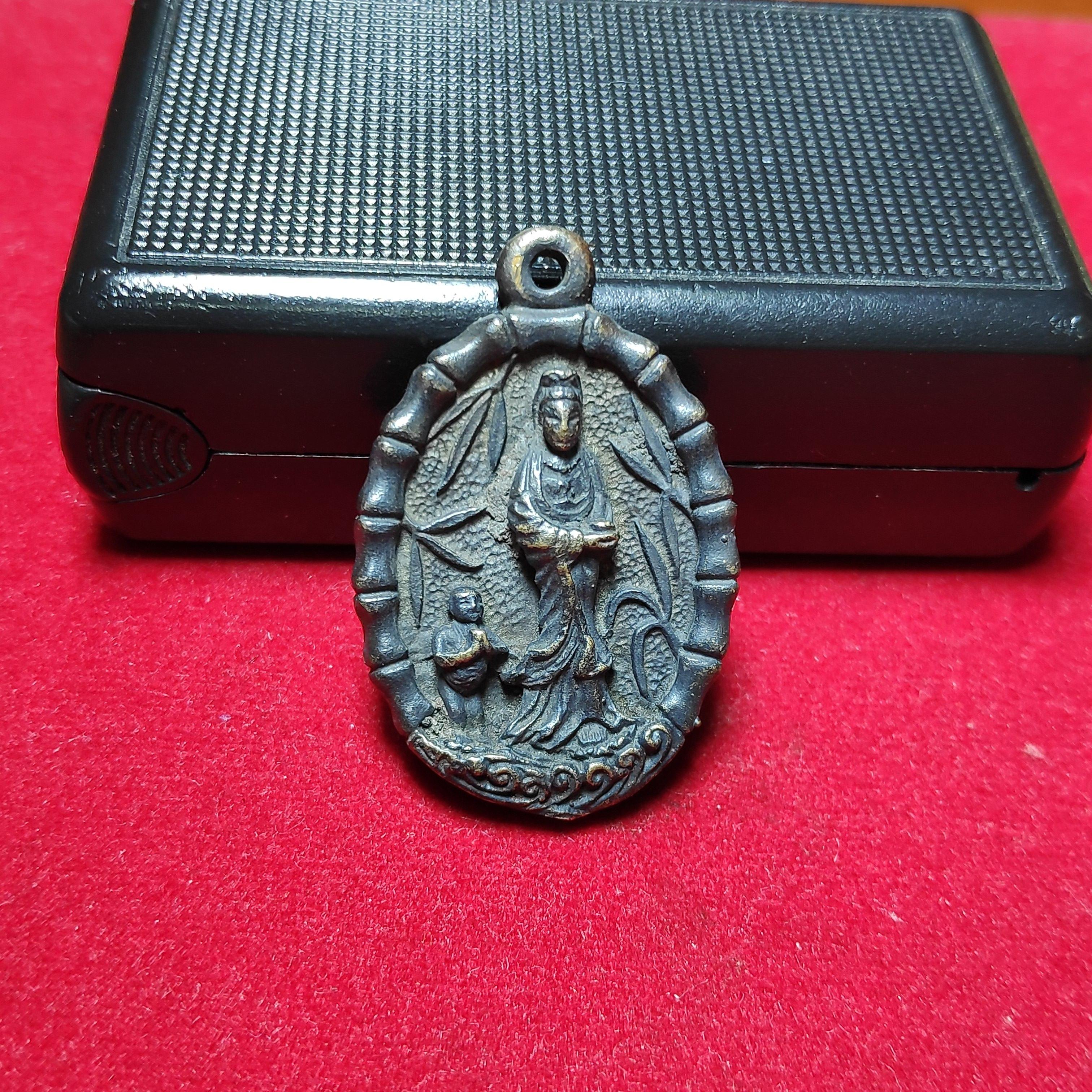 เหรียญหล่อเจ้าแม่กวนอิมรุ่นที่ระฤกในงานเททองหลวงปู่โต๊ะแผ่เมตตาวัดซับไม้แดงปี2518