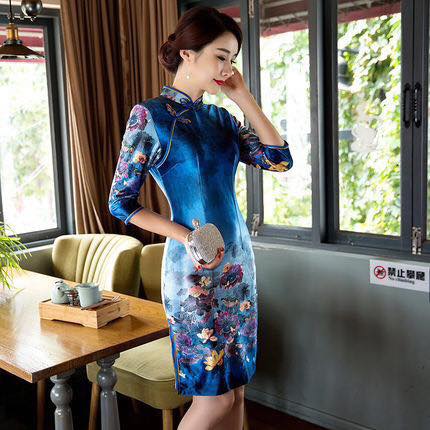 รหัส A158 กี่เพ้าสั้นสีฟ้า ผ้ายืด+ผ้ากำมะหยี่