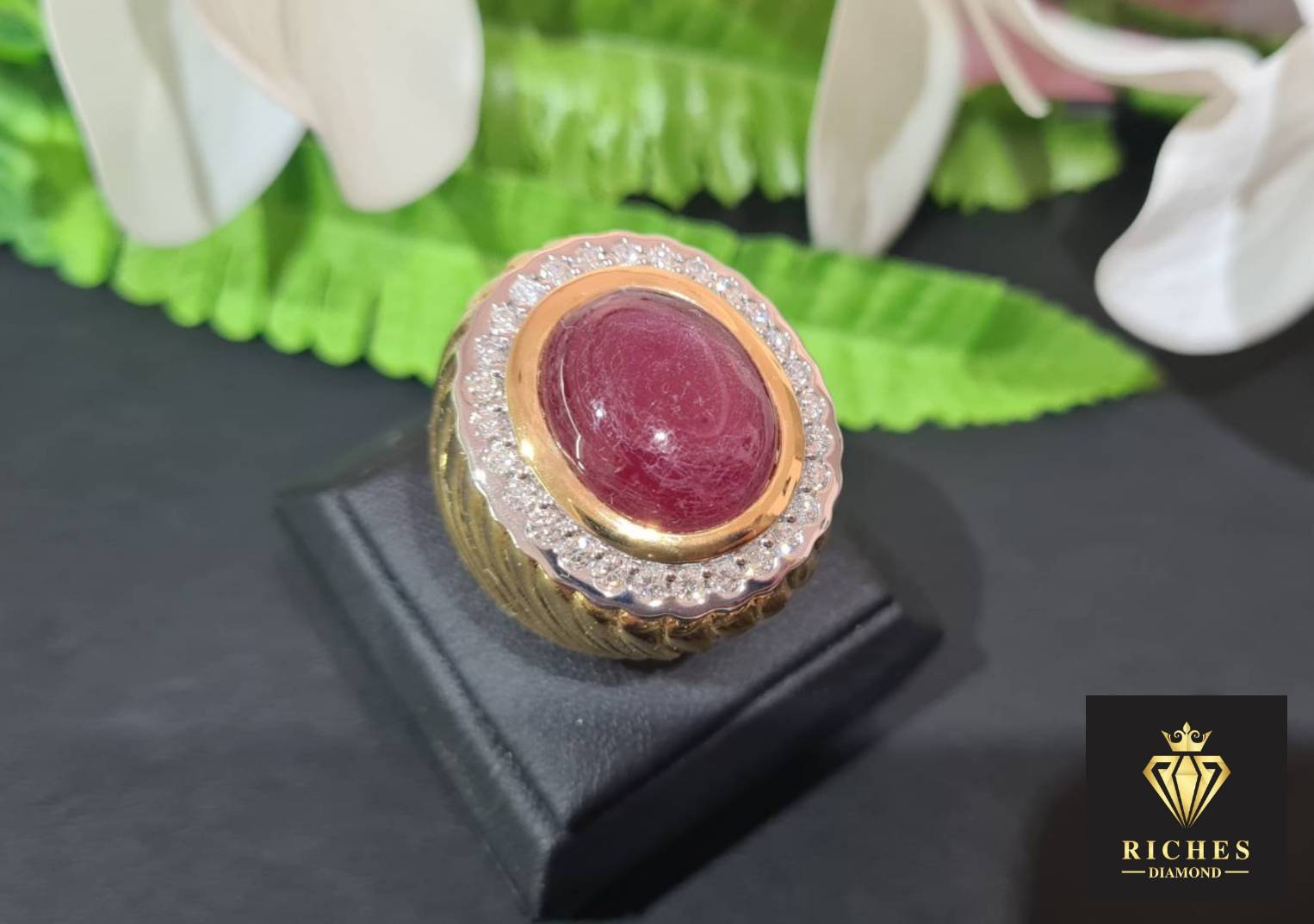 แหวนพลอยทับทิมพม่าแท้ล้อมเพชรเบลเยี่ยมแท้รวม 1.40 cts