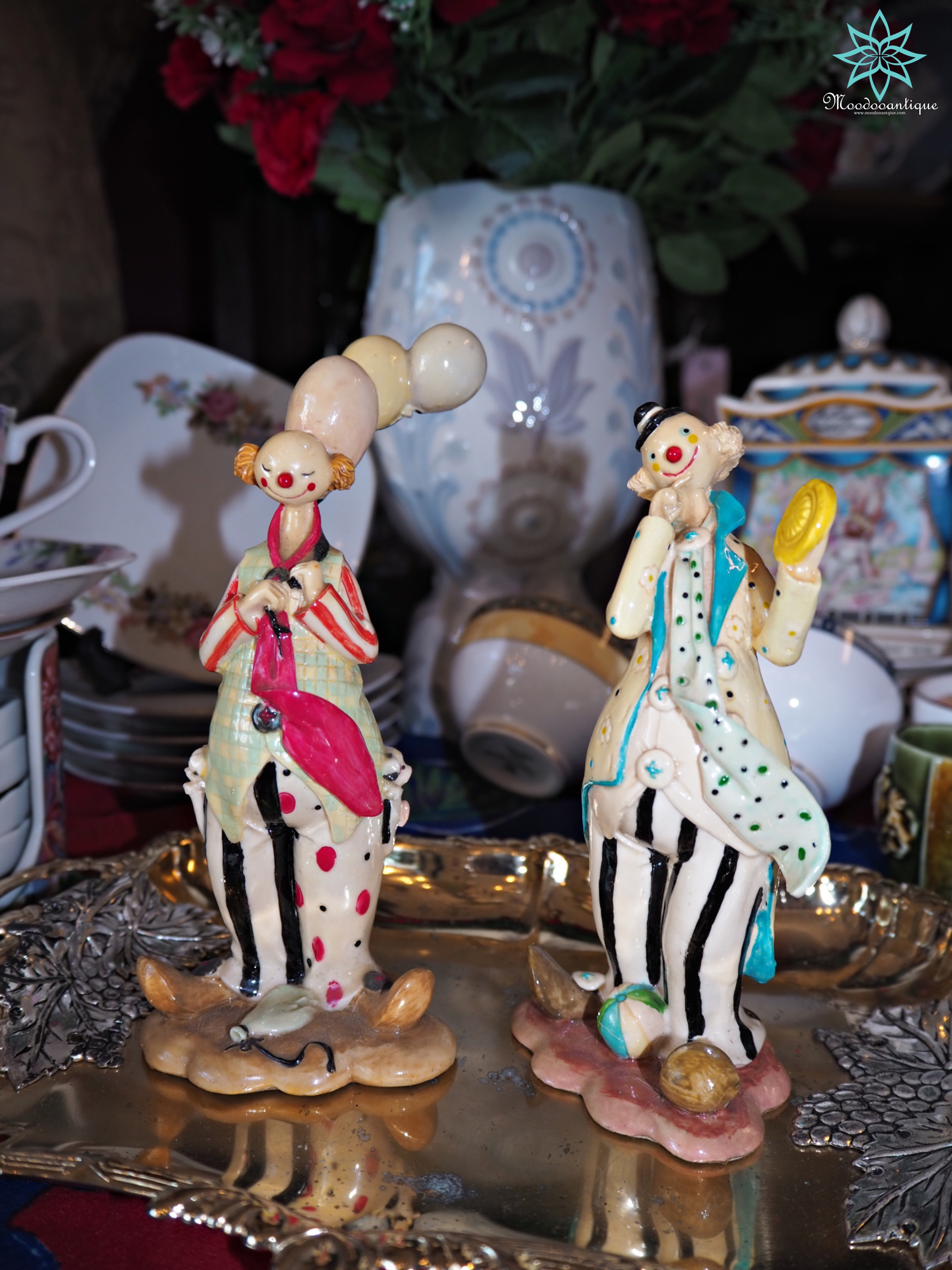 ตุ๊กตาตัวตลกดินปั้น