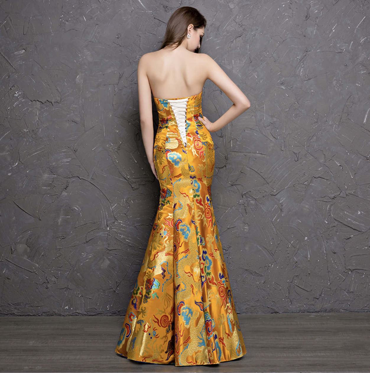 กี่เพ้ายาวเกาะอกสีทอง LX99 สินค้าพร้อมส่ง