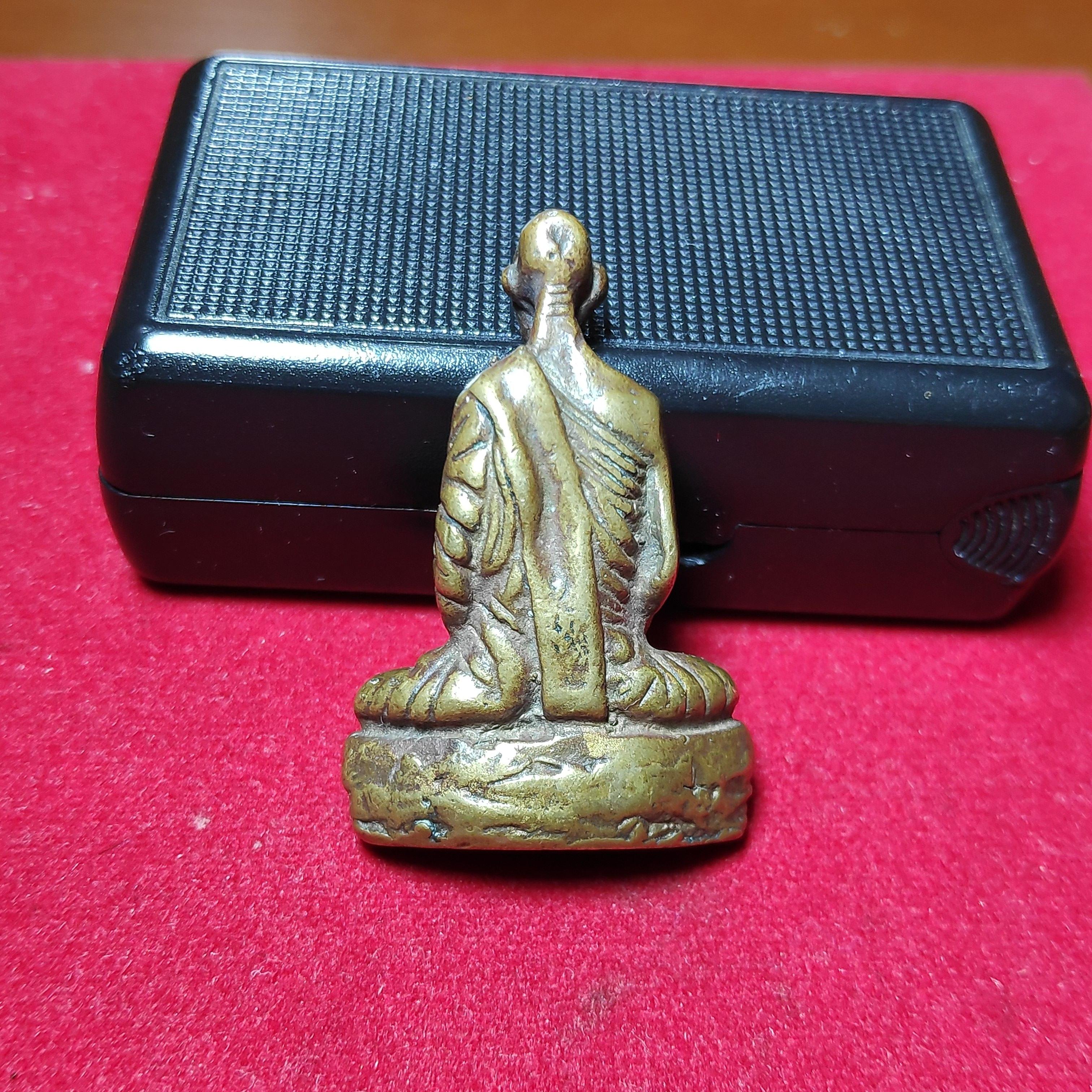 รูปหล่อหลวงพ่อเดิมวัดหนองโพพิมพ์ใหญ่