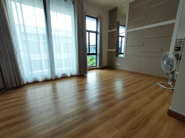 (MH0168) ขายและให้เช่าทฮ. 3 ชั้น ม.บ้านกลางเมือง พระราม 2-พุทธบูชา Built-in พร้อมอยู่