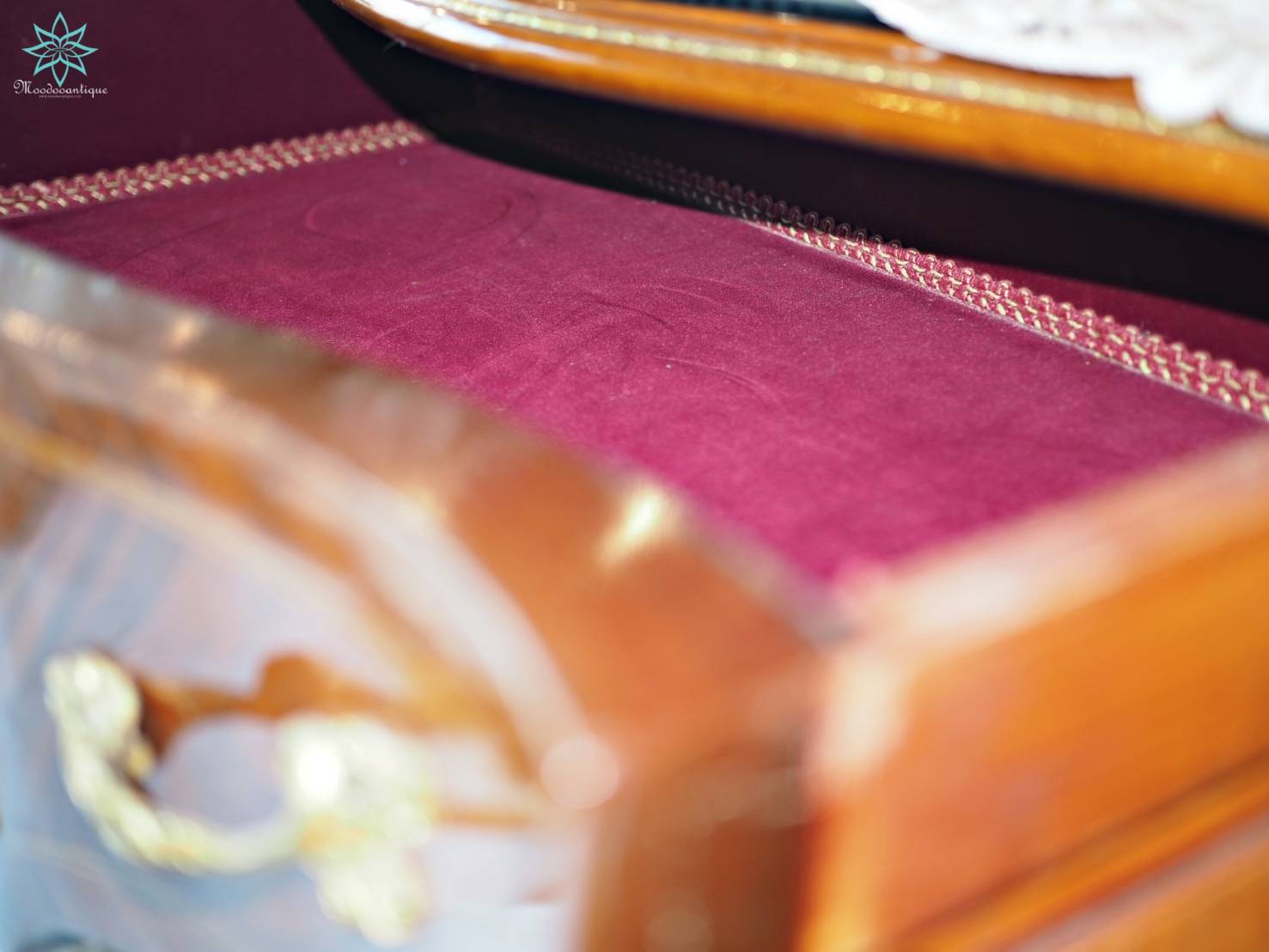 French dressers with mirror